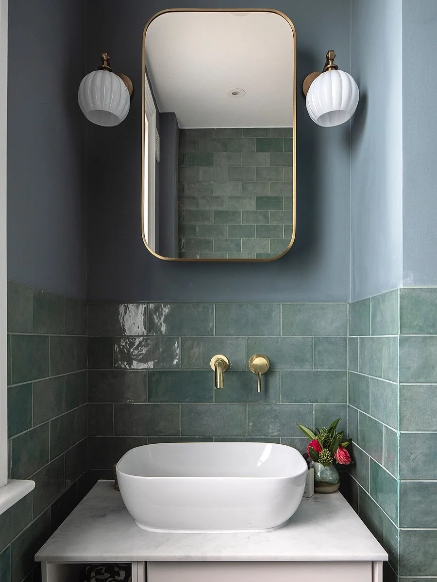 This gloomy day is perfect for Halloween - though perhaps not the rain! We're having people over for a bonfire evening and hoping it stays dry enough for us to build the bonfire tomorrow. 🙏🏼🙏🏼🙏🏼

On a more interior design related note - we're s