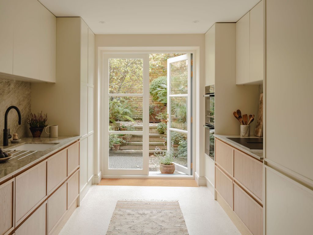 TaraAshwell-VincentSquare-078.jpg