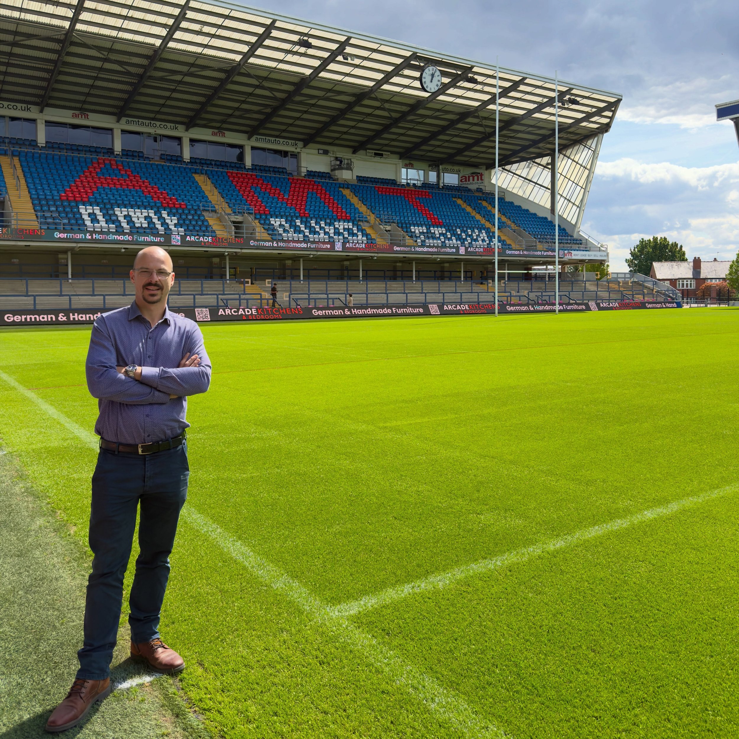 Here at Arcade Kitchens we are proud to support local sports teams, here&rsquo;s some photos from our recent trip to Headingley stadium to show our support for the Leeds Rhino&rsquo;s! 🦏💛💙 @leedsrhinos