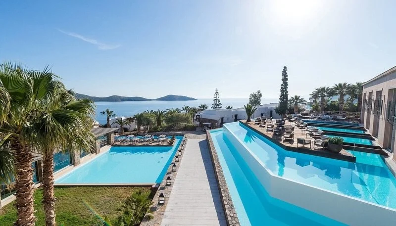 ☀️ Dreaming of some last-minute sun? ☀️

This is your chance to swap grey skies for 5⭐ luxury in Crete&hellip; and for less than you think 🌴✨

Stay at the stunning Aquila Elounda Village &mdash; an adults-only, beachfront escape designed for pure re