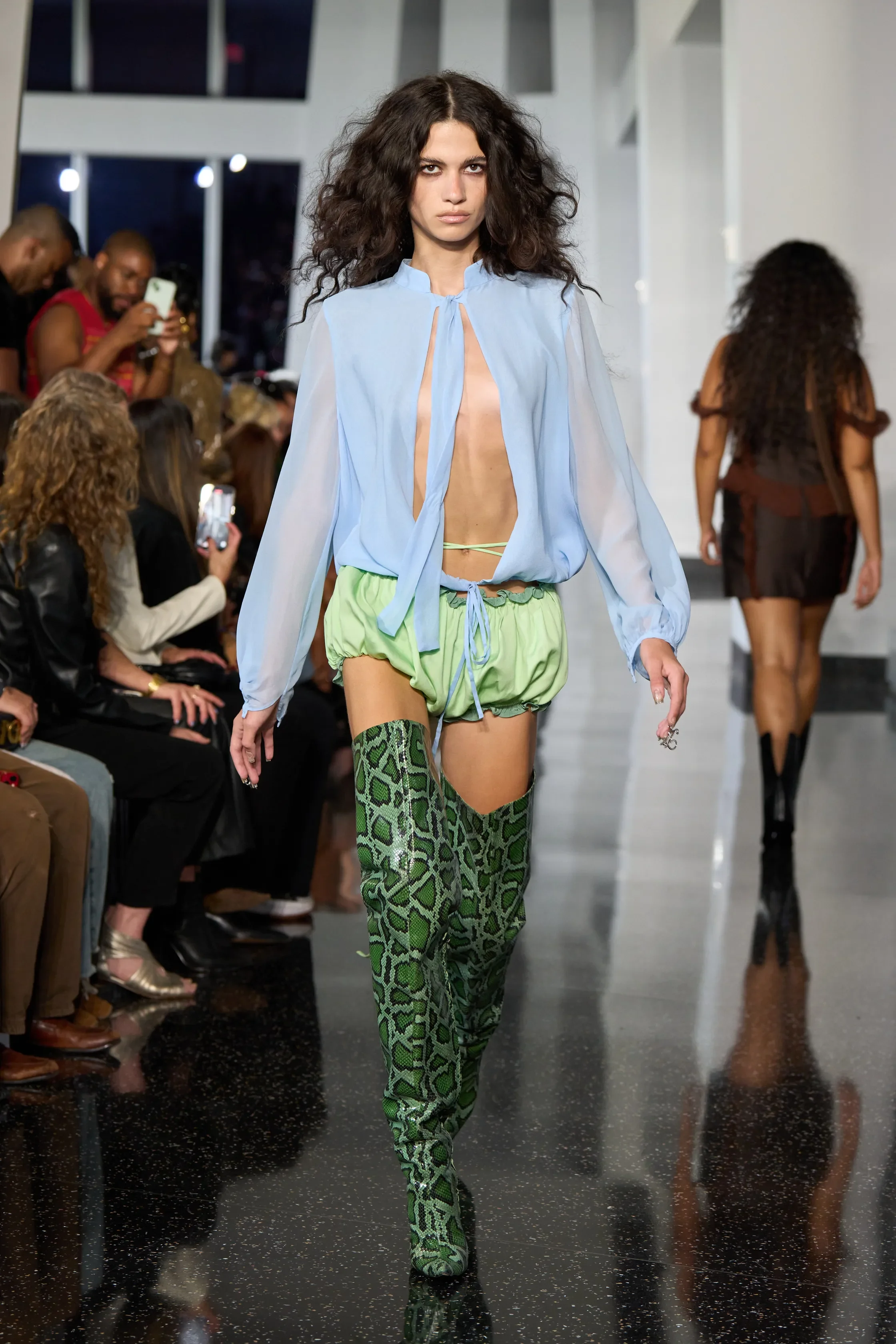 00017-kim-shui-spring-2026-ready-to-wear-credit-gorunway.webp