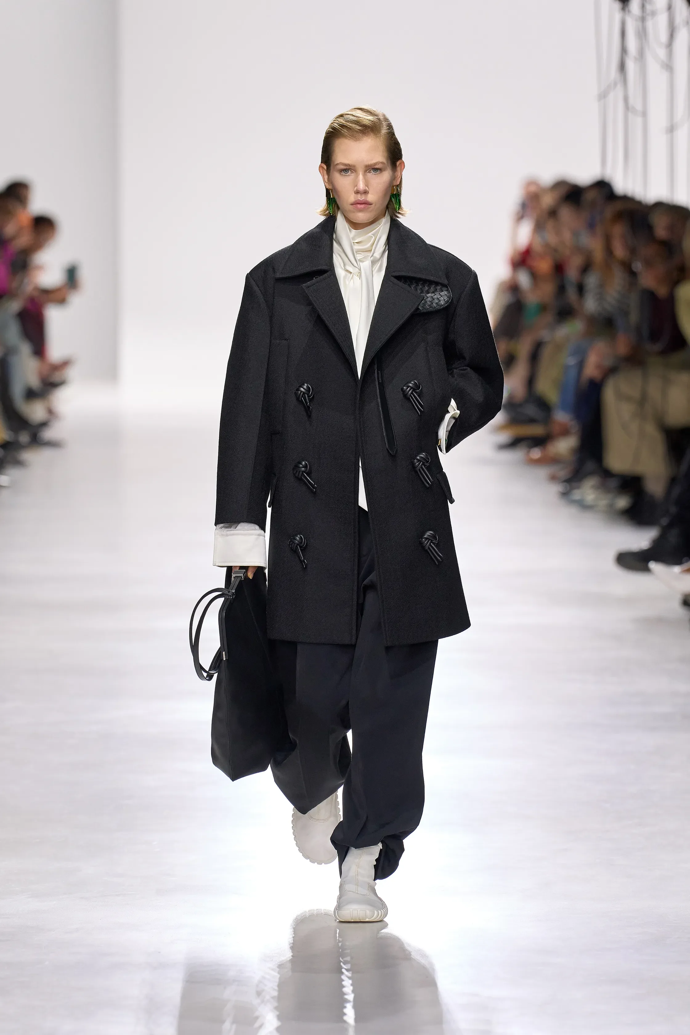 00001-bottega-veneta-spring-2026-ready-to-wear-credit-gorunway.webp