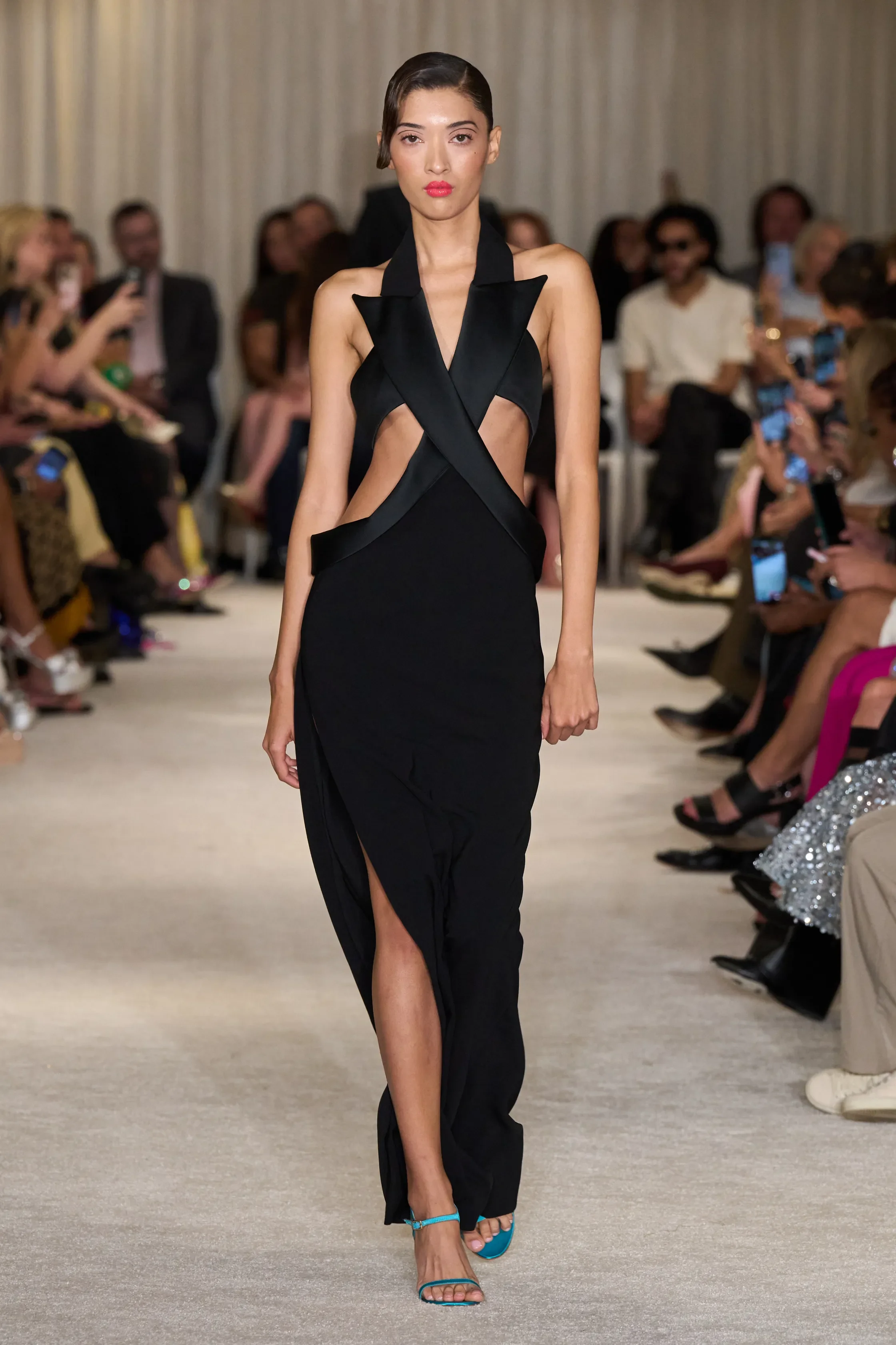 00021-christian-siriano-spring-2026-ready-to-wear-credit-gorunway.webp