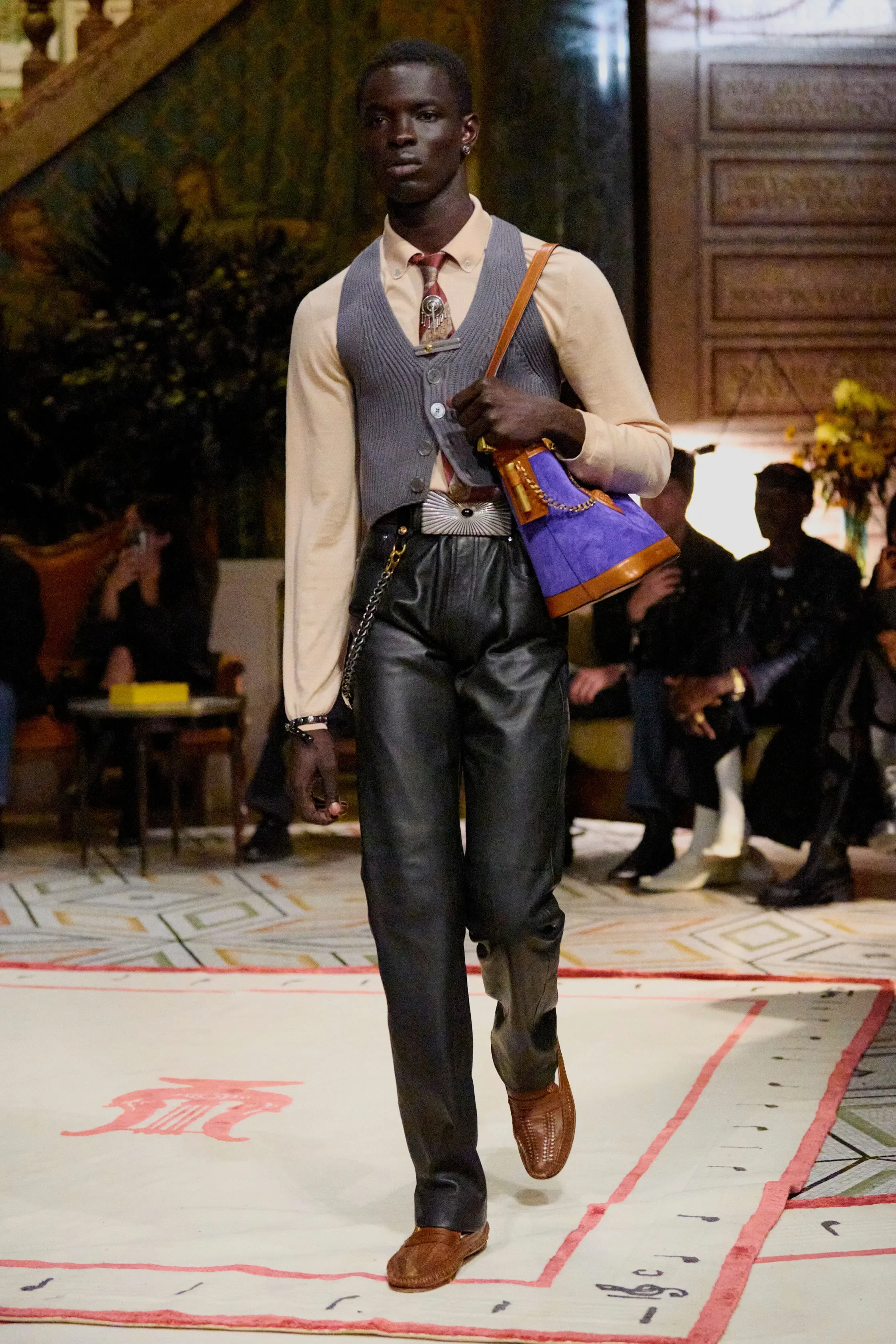 00044-versace-spring-2026-ready-to-wear-credit-brand.webp