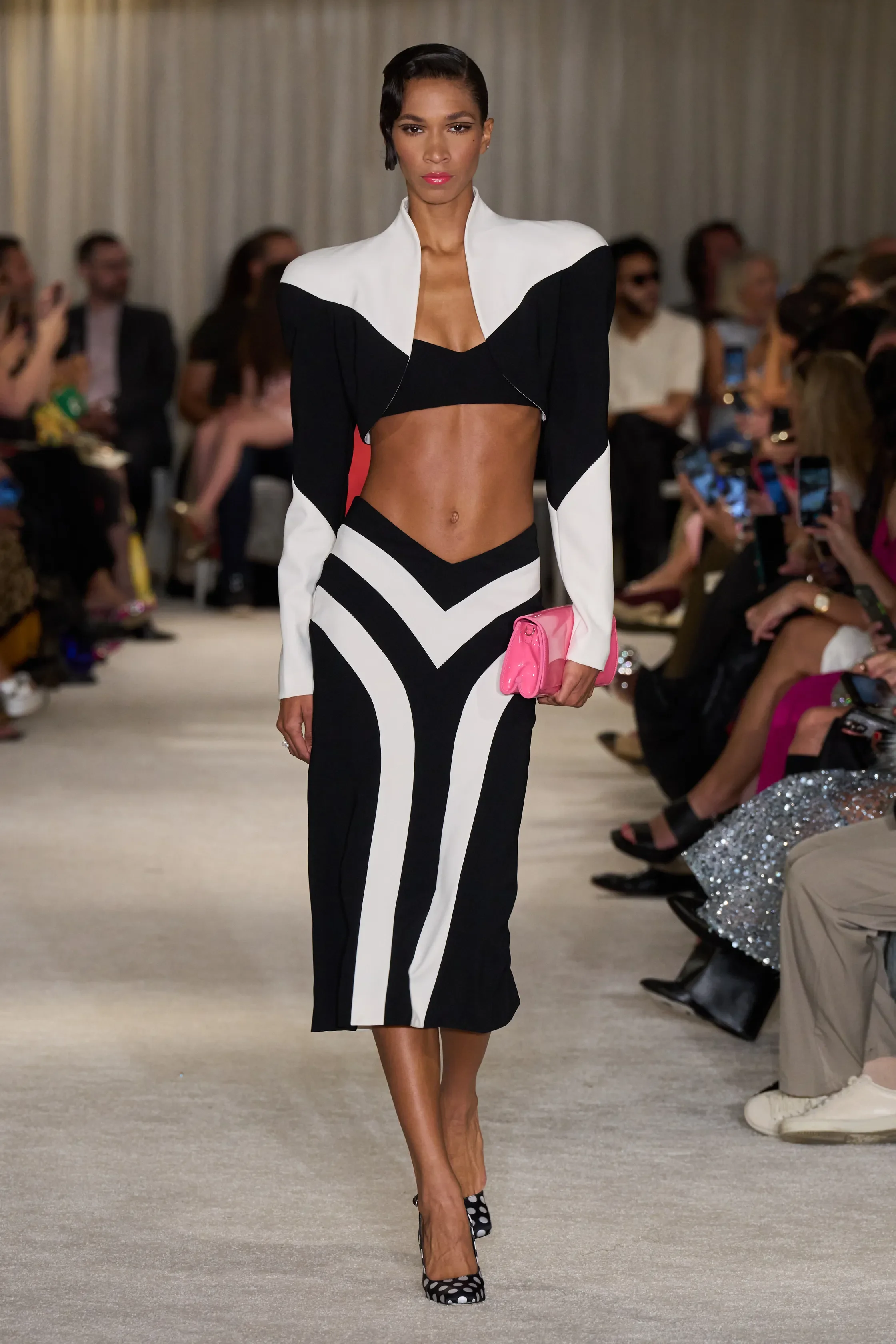 00016-christian-siriano-spring-2026-ready-to-wear-credit-gorunway.webp