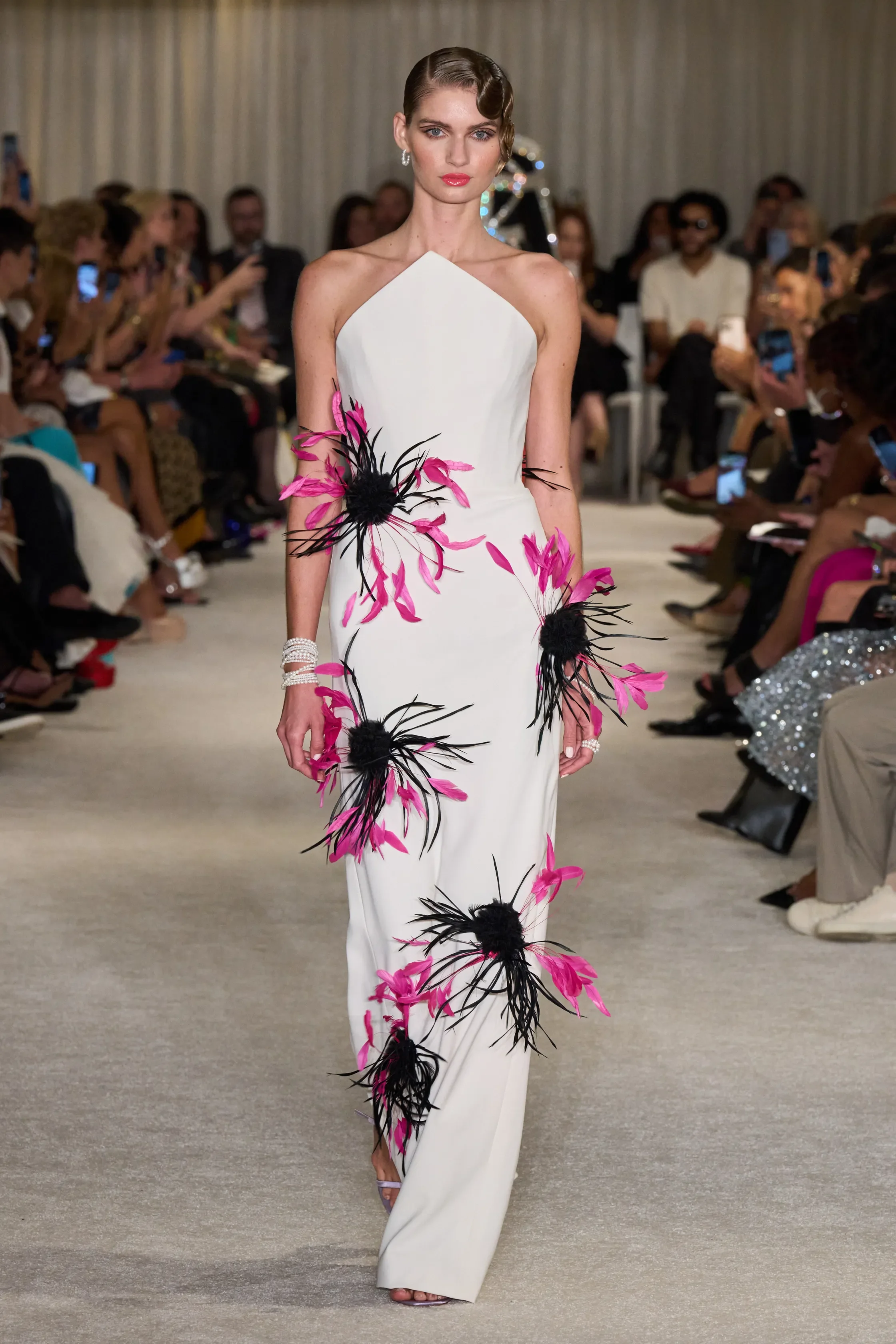 00049-christian-siriano-spring-2026-ready-to-wear-credit-gorunway.webp