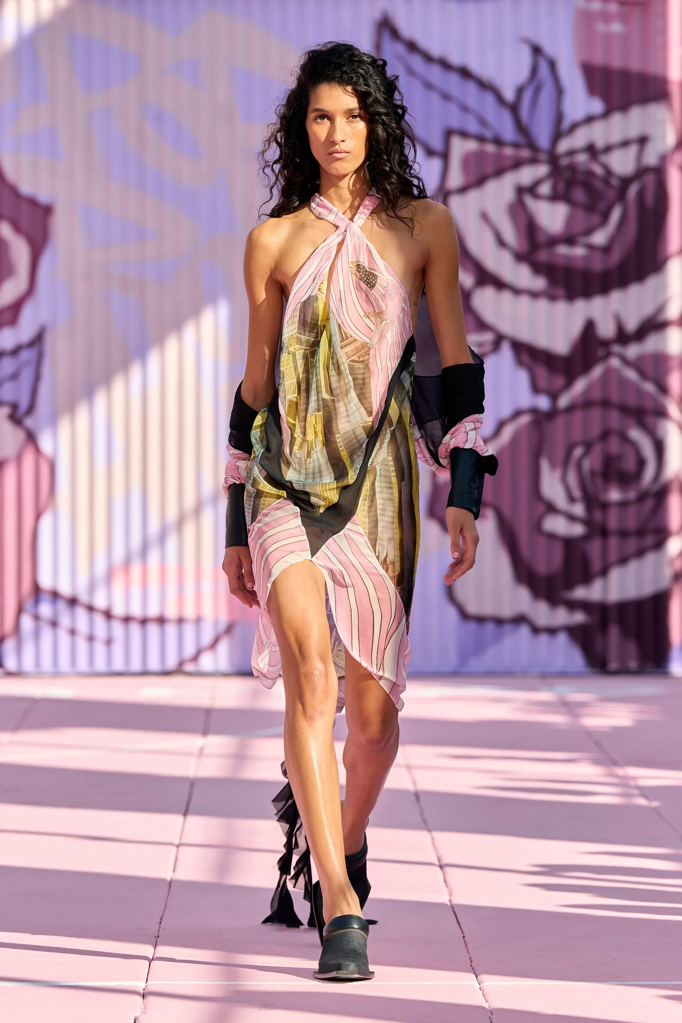 00028-off-white-spring-2026-ready-to-wear-credit-gorunway.webp