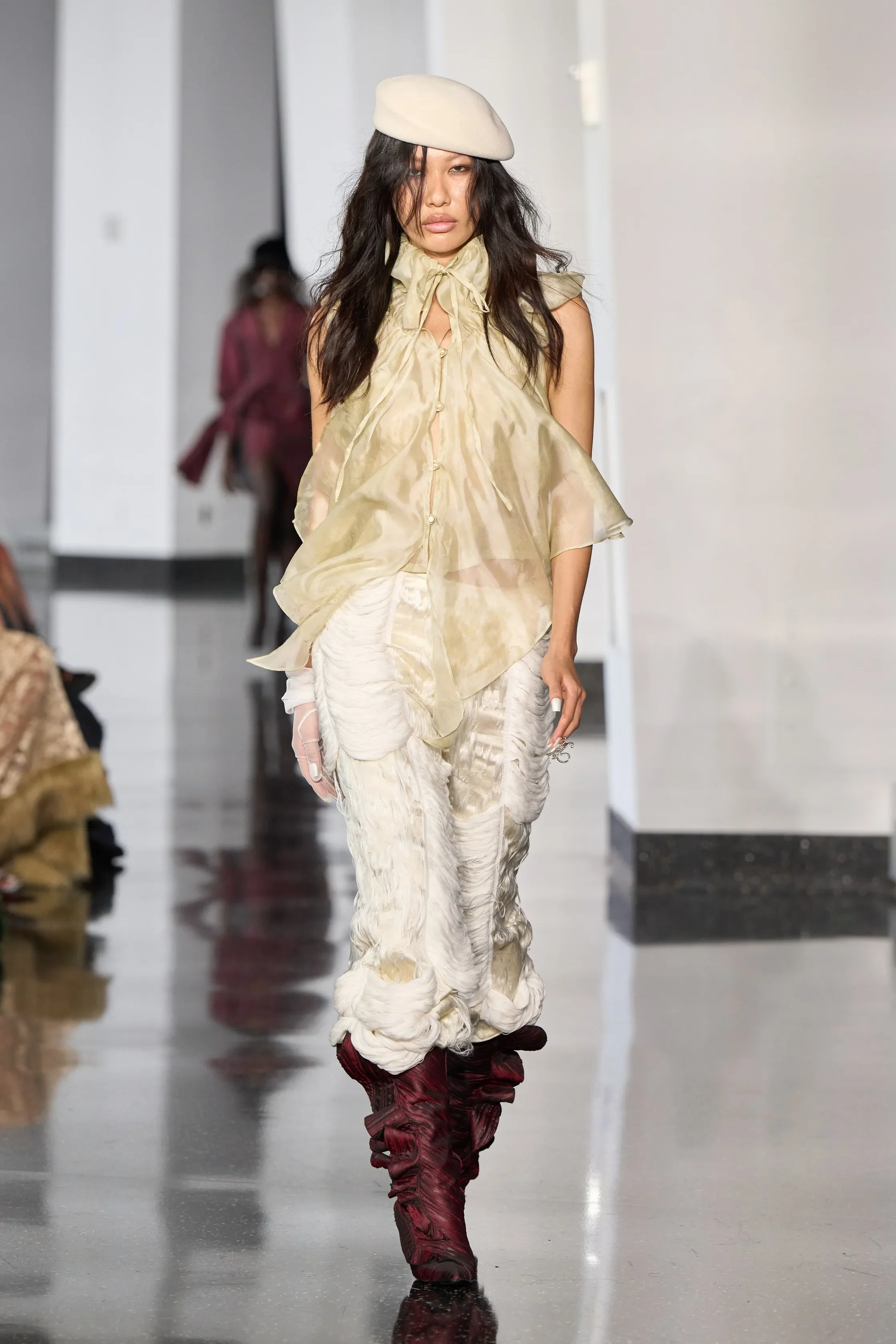 00001-kim-shui-spring-2026-ready-to-wear-credit-gorunway.webp