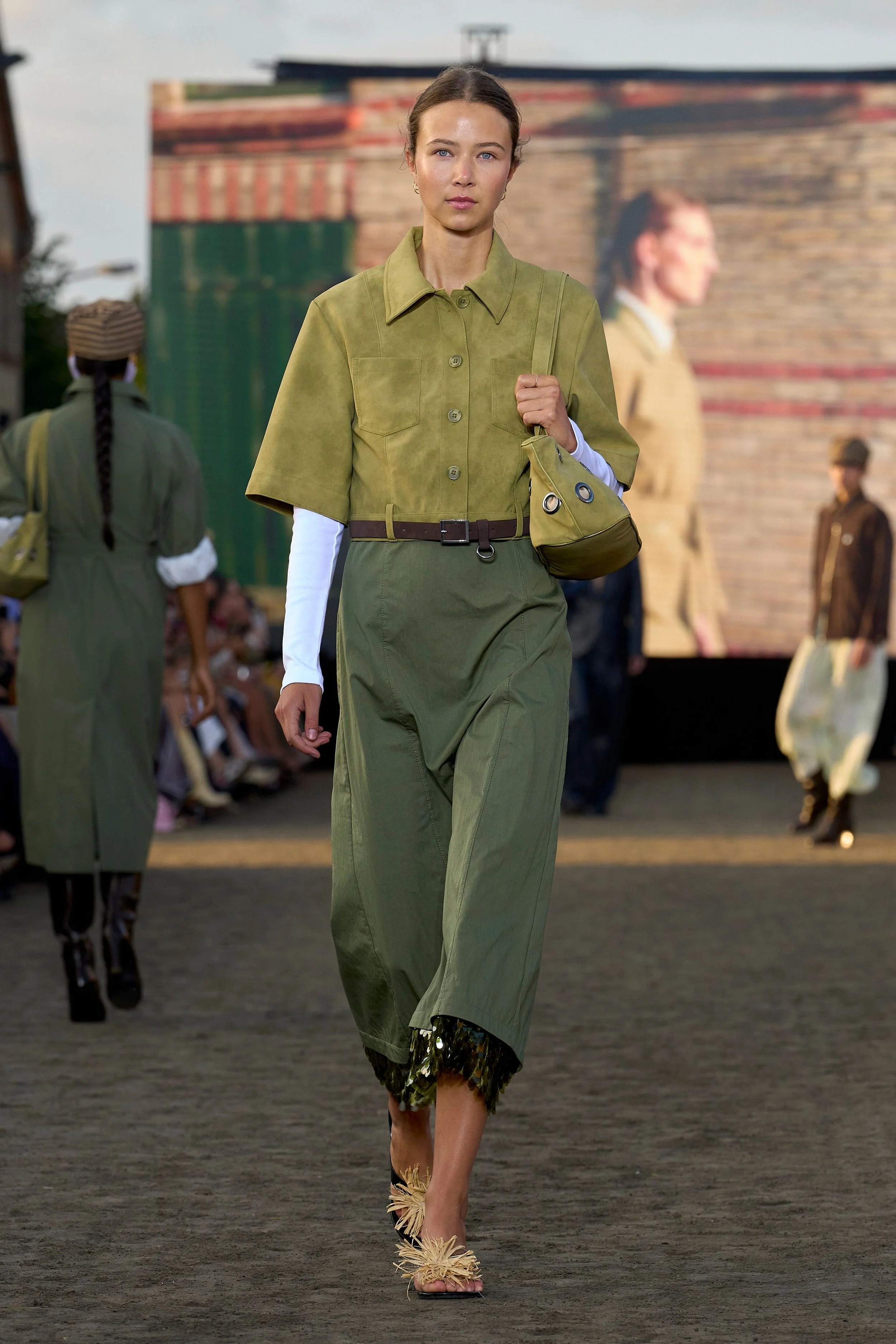 Baum und Pferdgarten SS26.JPG