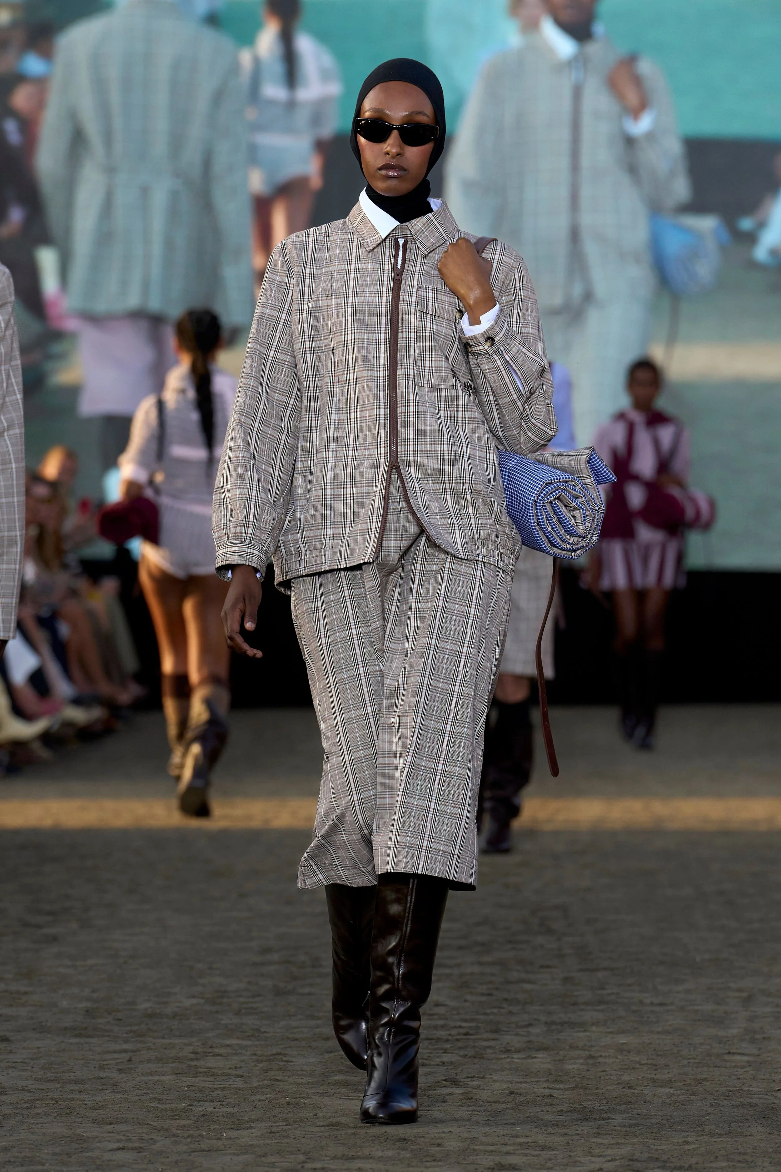 Baum und Pferdgarten SS26.JPG