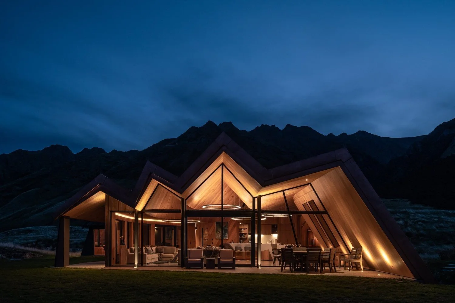 Mt Isthmus Luxury New Zealand Lodge. Photo by Joe Thomas.jpg