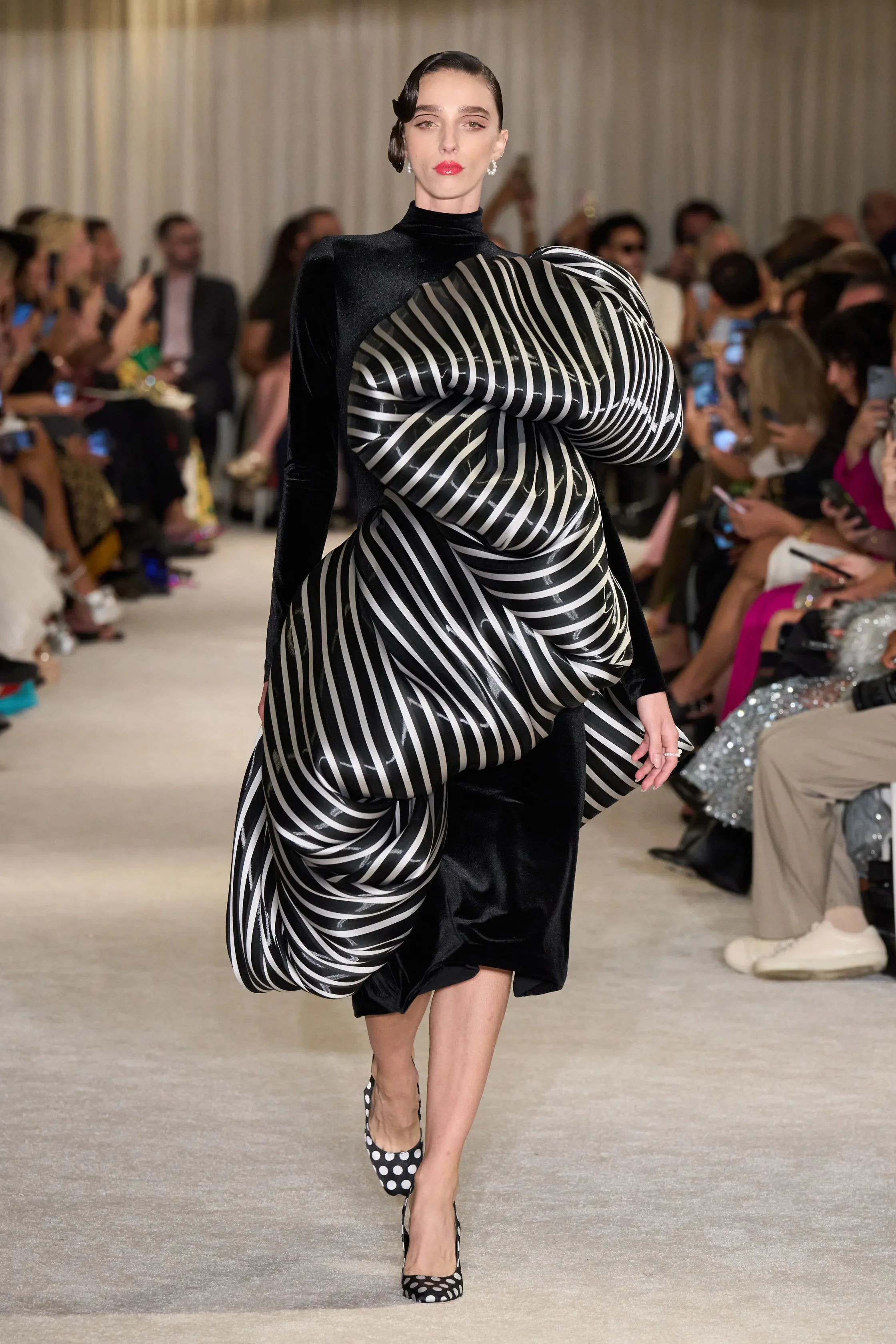 00006-christian-siriano-spring-2026-ready-to-wear-credit-gorunway.webp