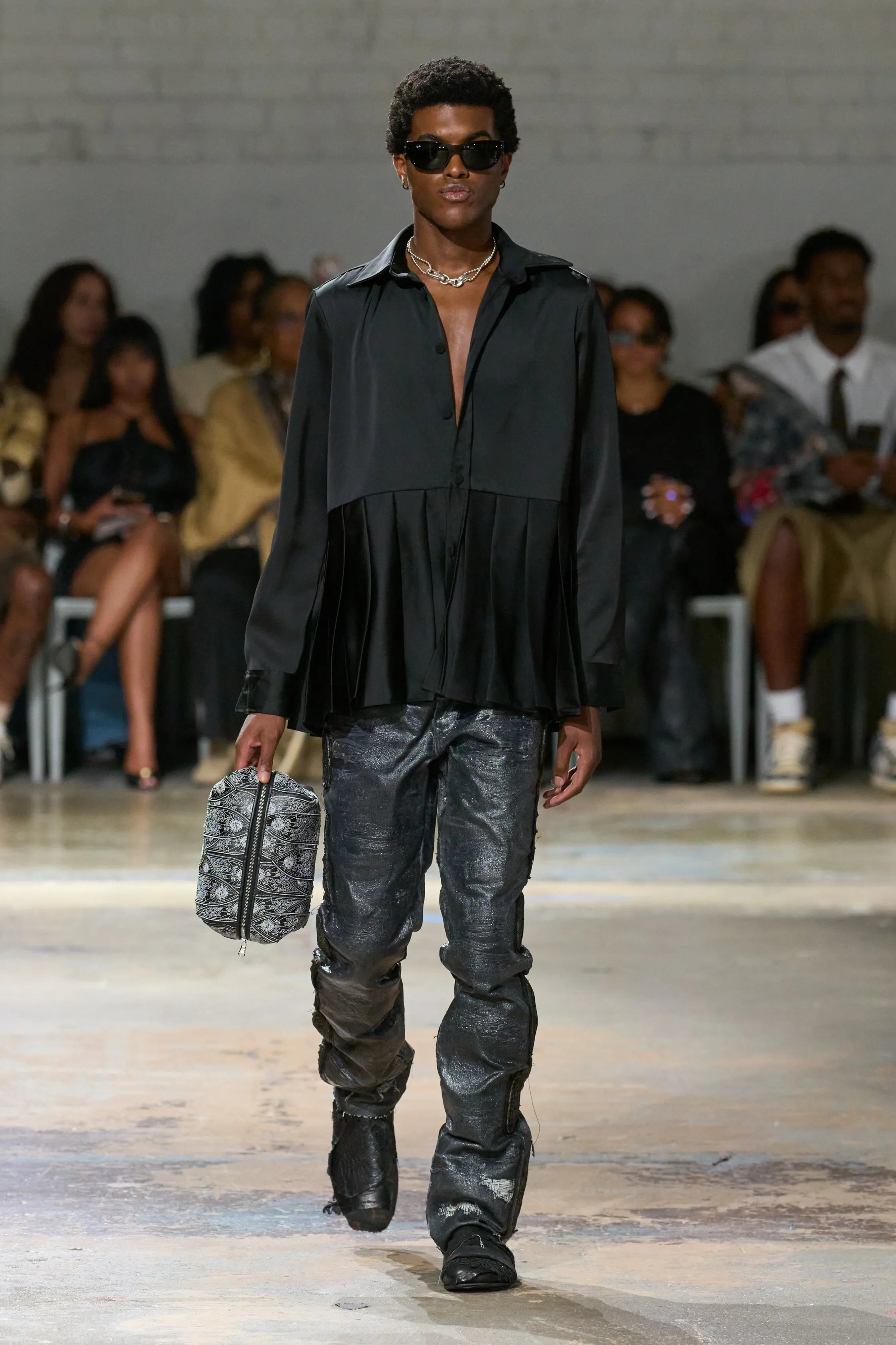 00006-who-decides-war-spring-2026-ready-to-wear-credit-gorunway.webp