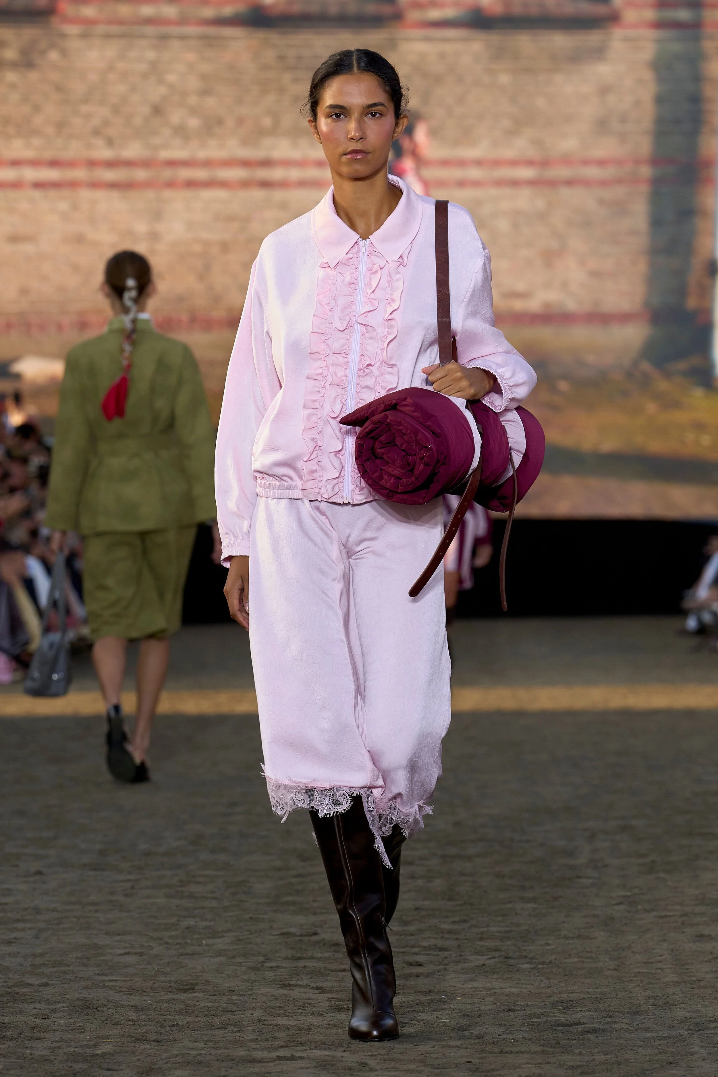 Baum und Pferdgarten SS26.JPG