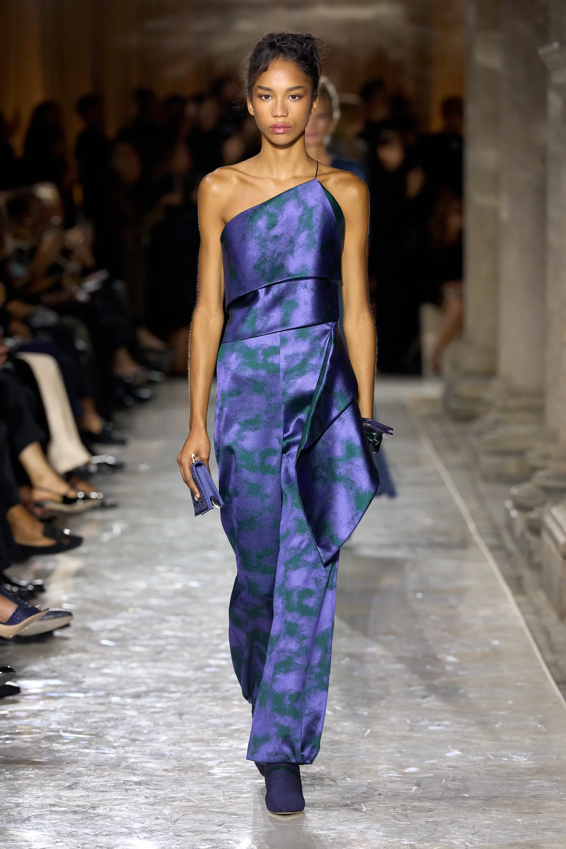 00055-giorgio-armani-spring-2026-ready-to-wear-credit-gorunway.webp