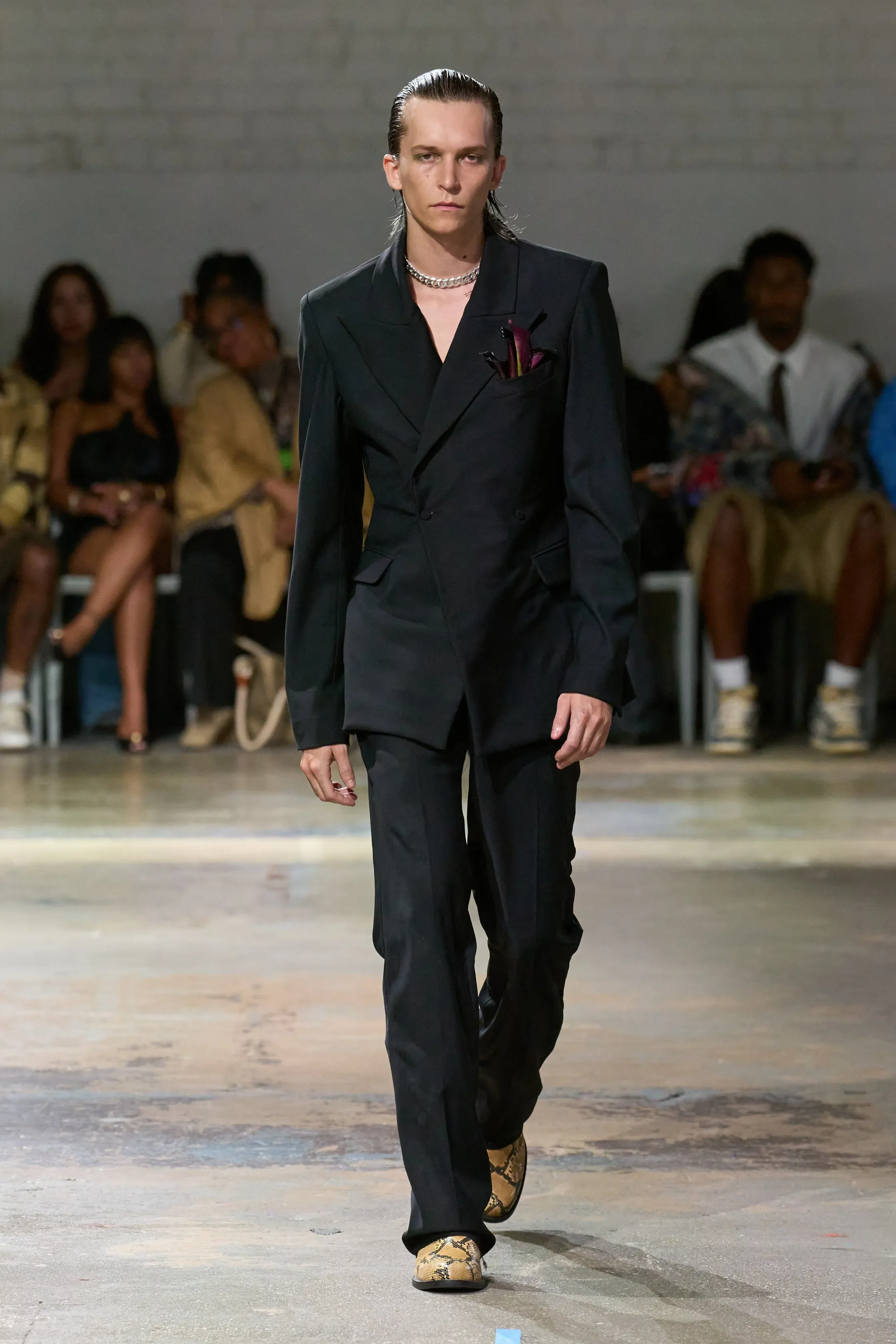 00023-who-decides-war-spring-2026-ready-to-wear-credit-gorunway.webp