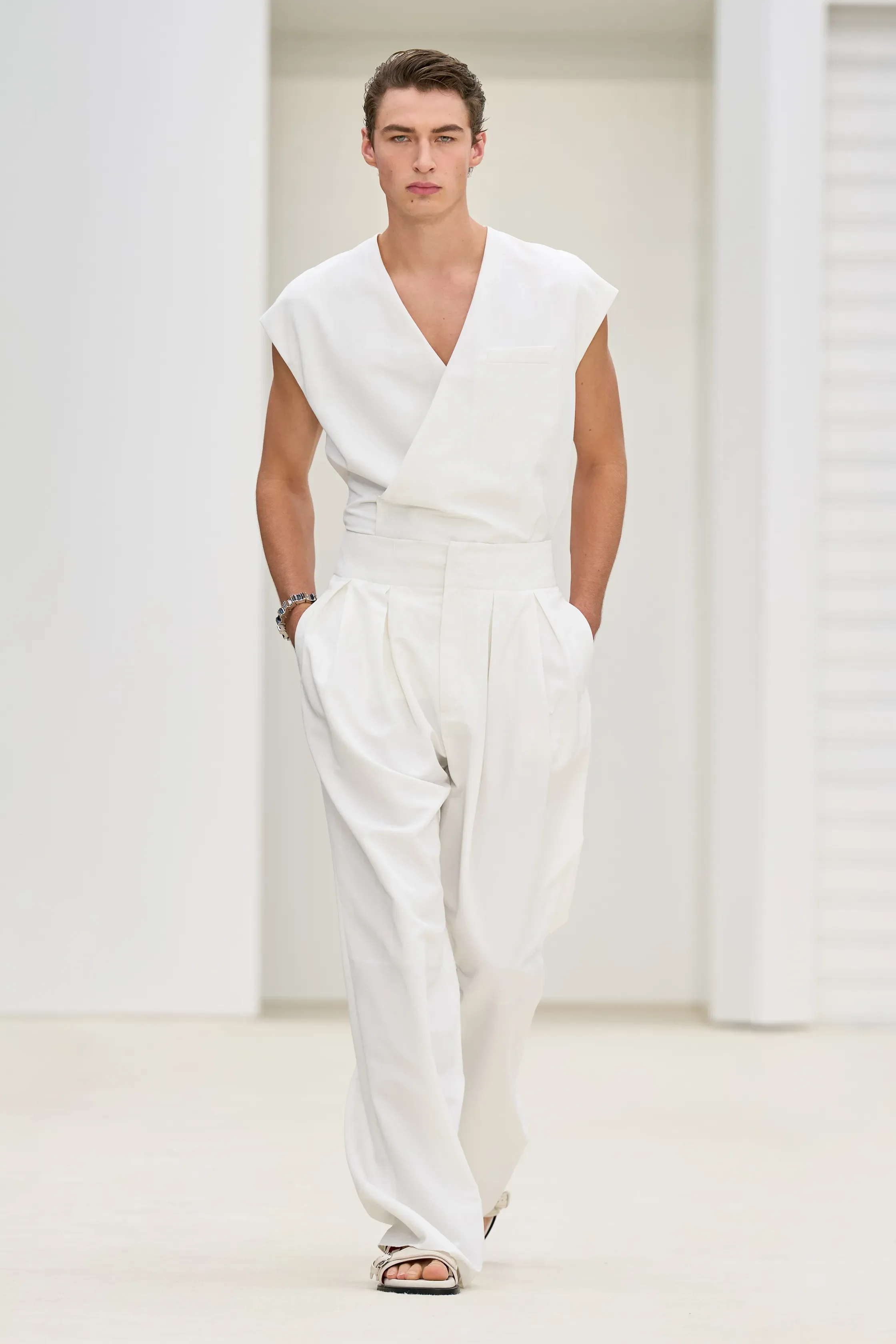 00040-ferrari-spring-2026-ready-to-wear-credit-gorunway.webp