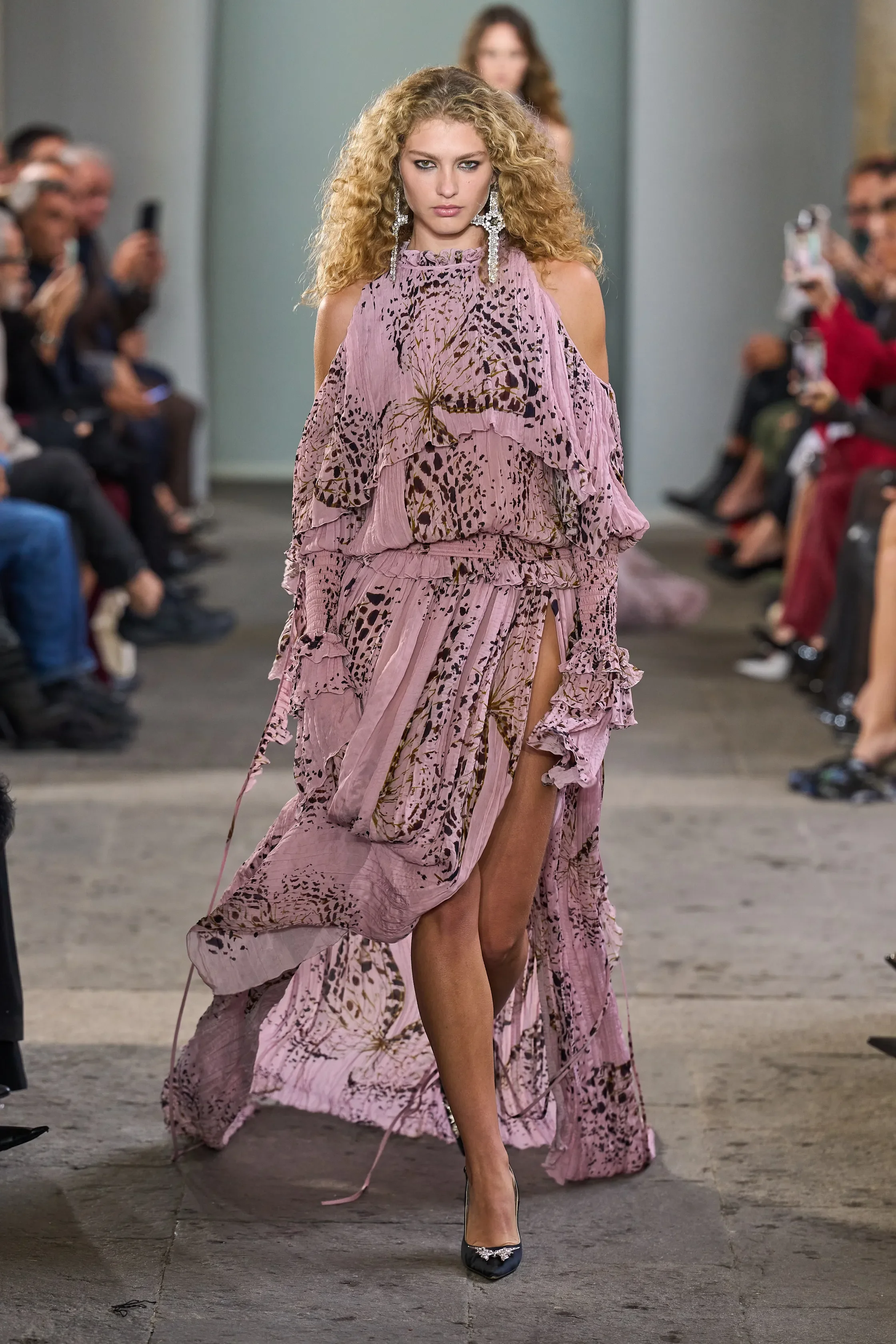 00002-blumarine-spring-2026-ready-to-wear-credit-gorunway.webp