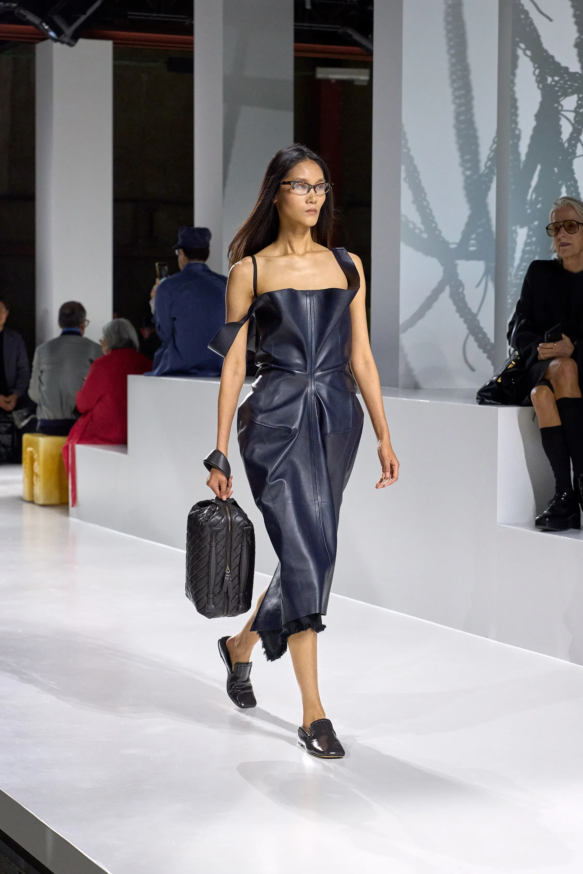00002-bottega-veneta-spring-2026-ready-to-wear-credit-gorunway.webp