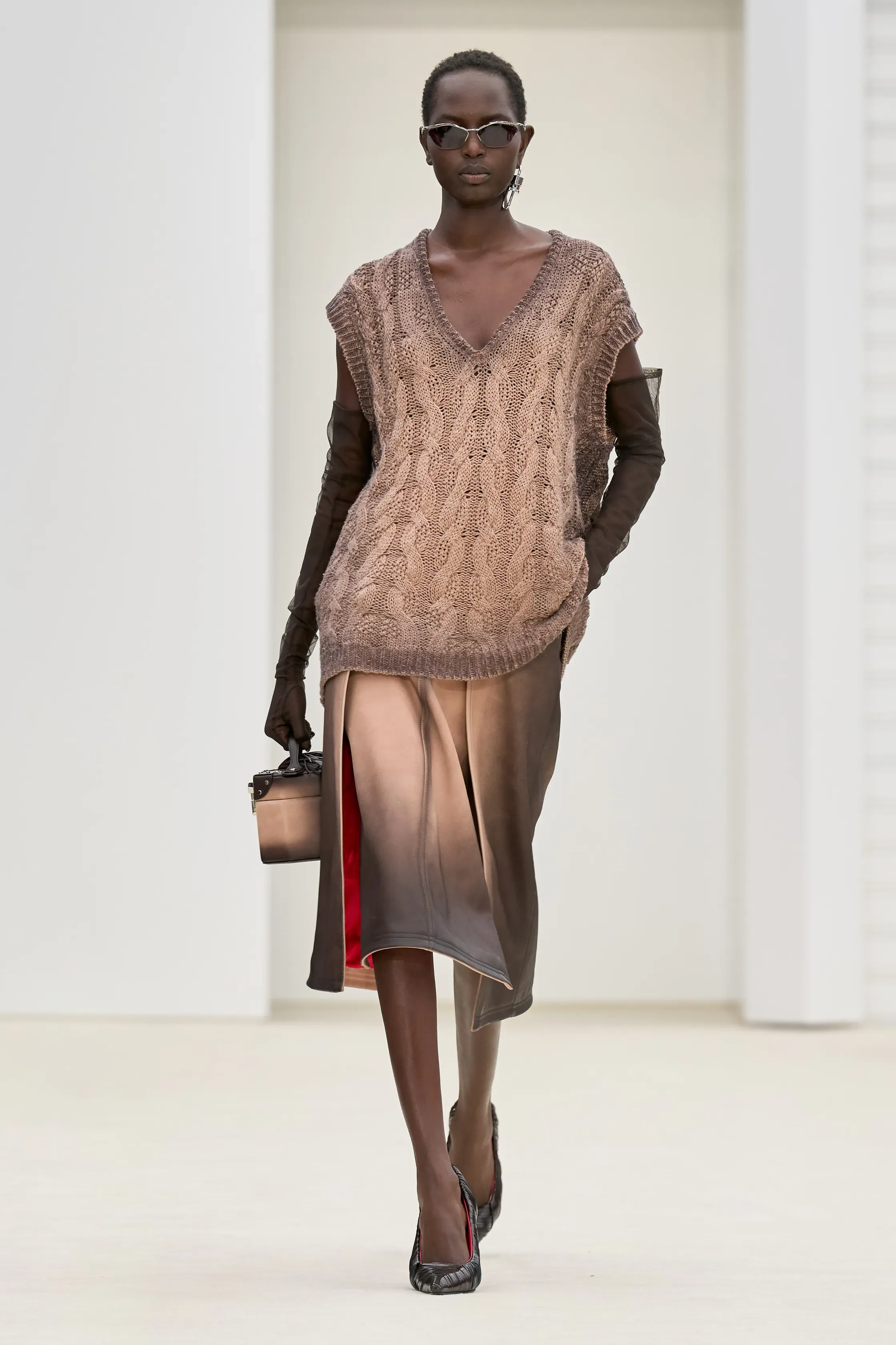 00025-ferrari-spring-2026-ready-to-wear-credit-gorunway.webp