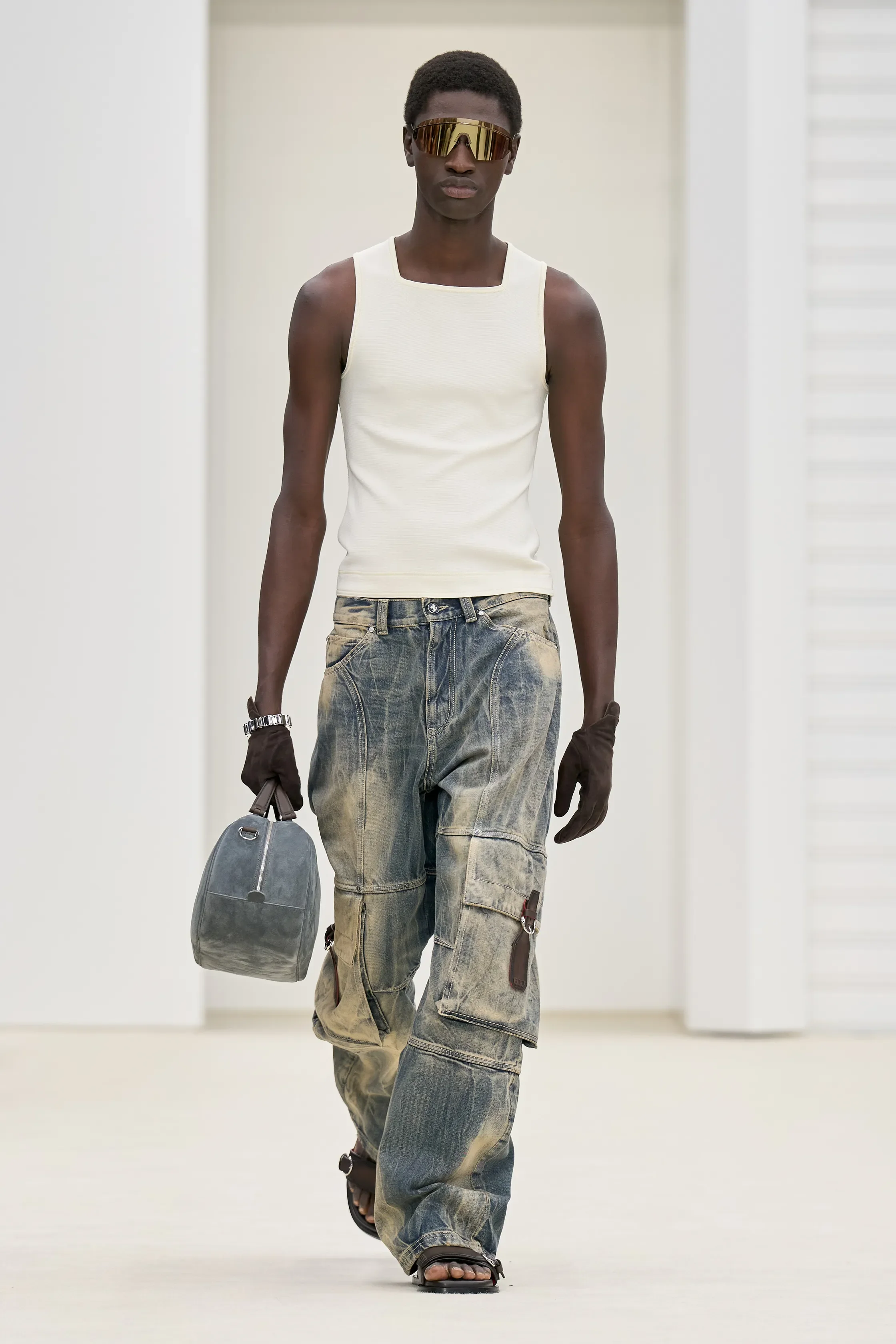 00022-ferrari-spring-2026-ready-to-wear-credit-gorunway.webp