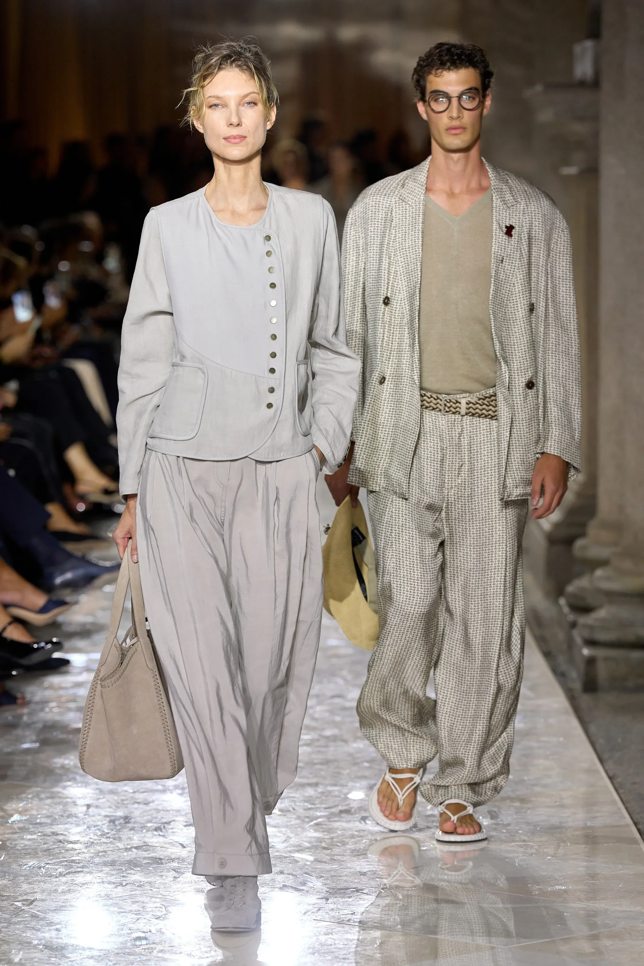 00004-giorgio-armani-spring-2026-ready-to-wear-credit-gorunway.webp