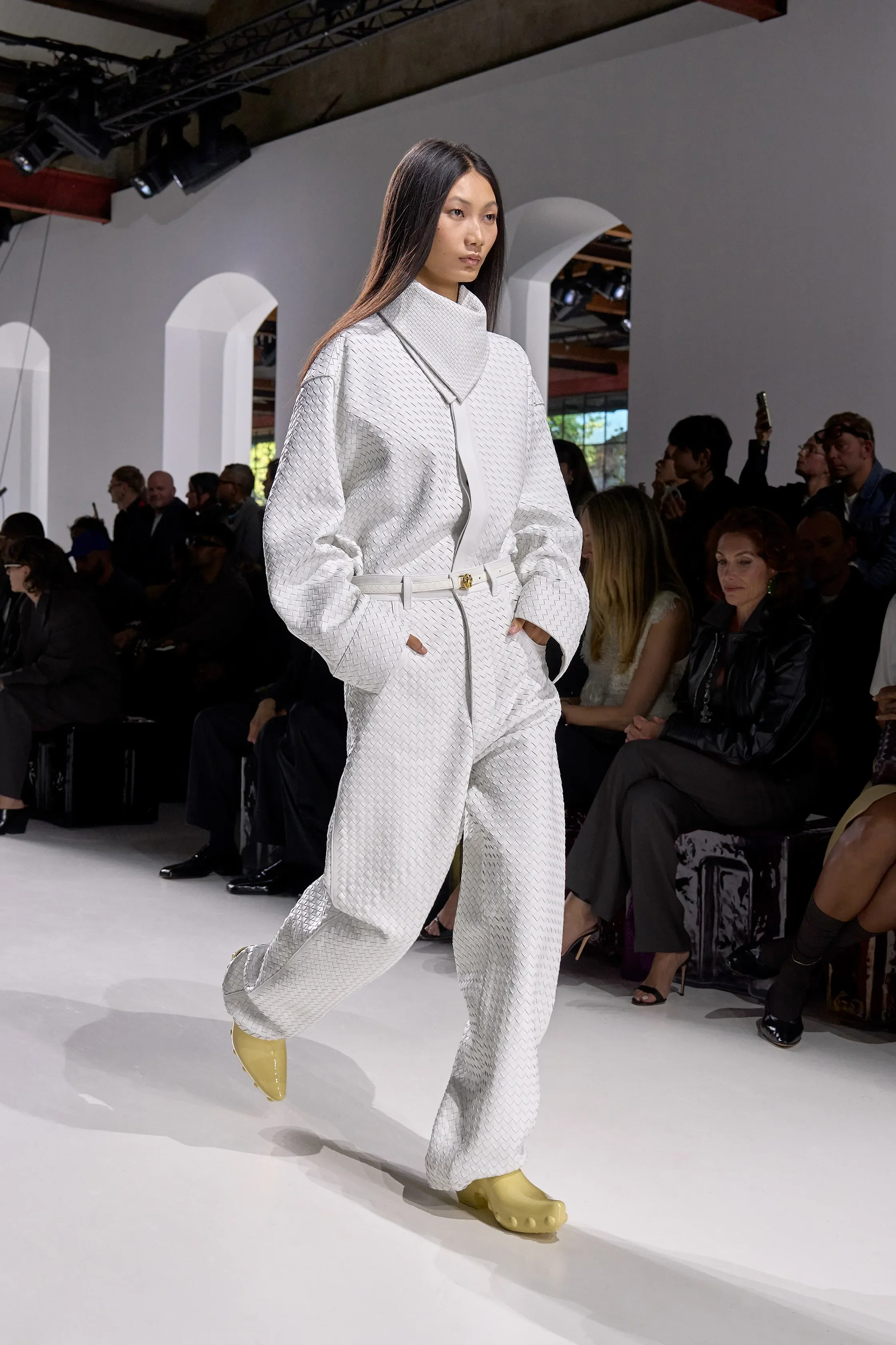 00014-bottega-veneta-spring-2026-ready-to-wear-credit-gorunway.webp