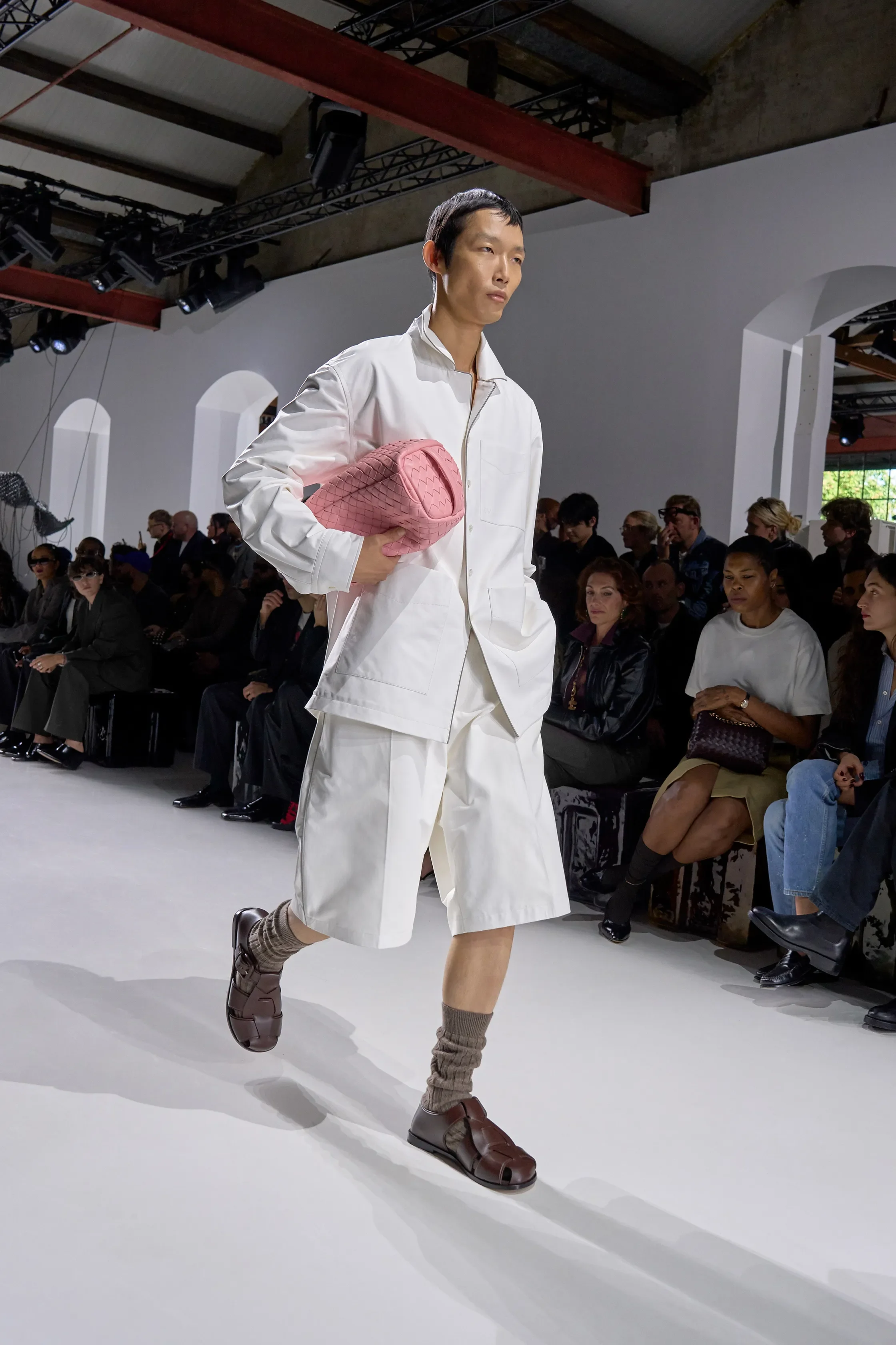 00018-bottega-veneta-spring-2026-ready-to-wear-credit-gorunway.webp