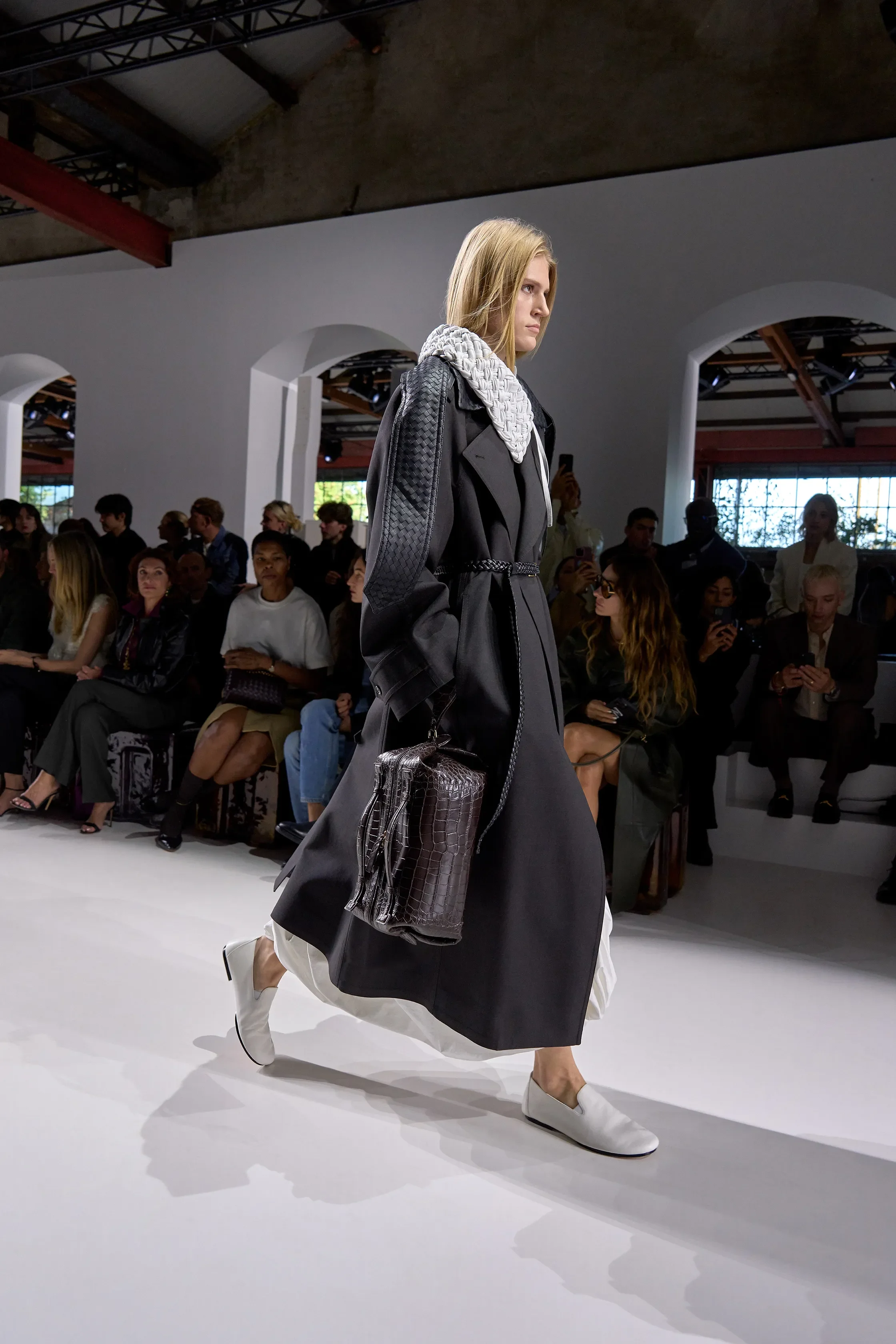00015-bottega-veneta-spring-2026-ready-to-wear-credit-gorunway.webp