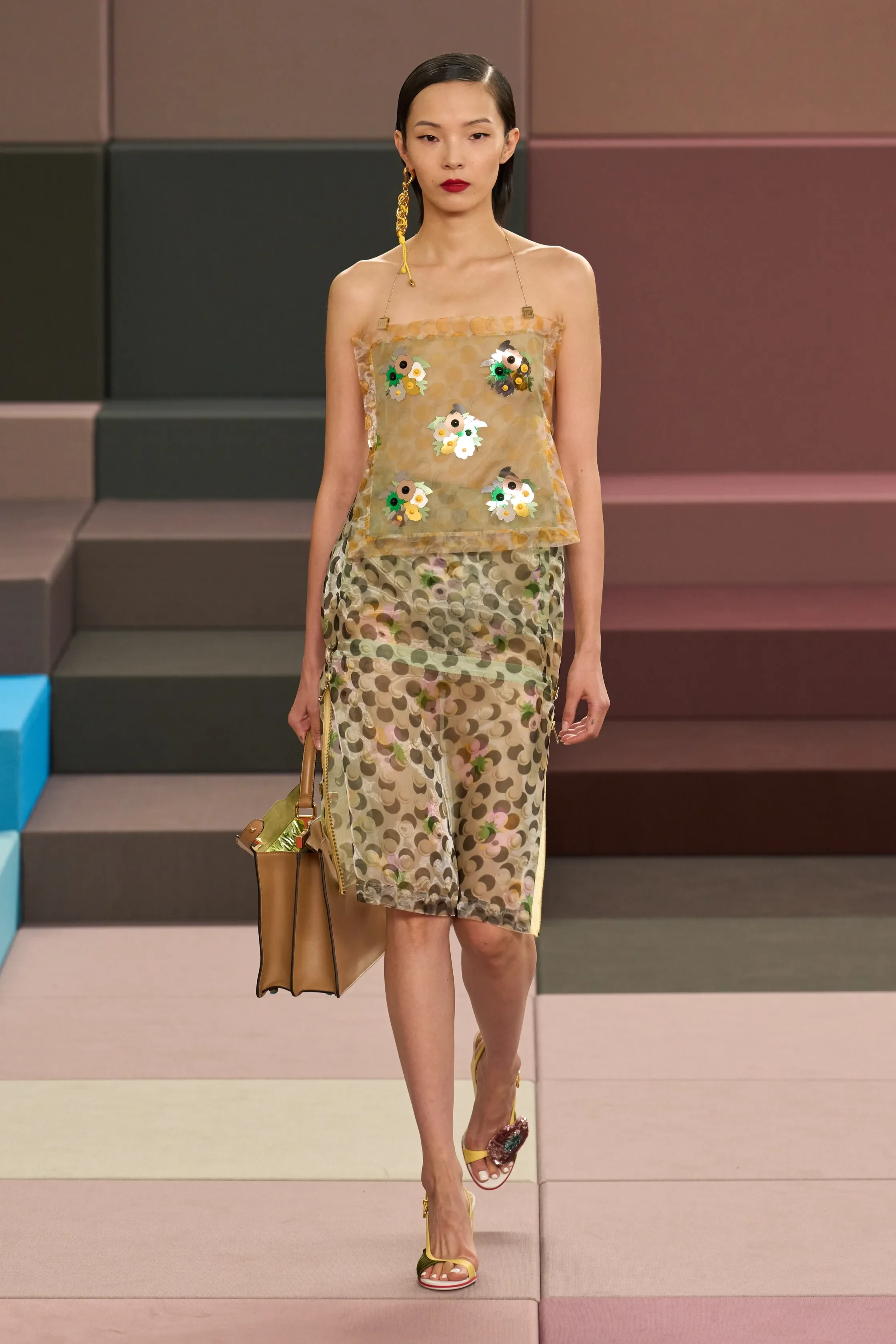 00076-fendi-spring-2026-ready-to-wear-credit-gorunway.webp