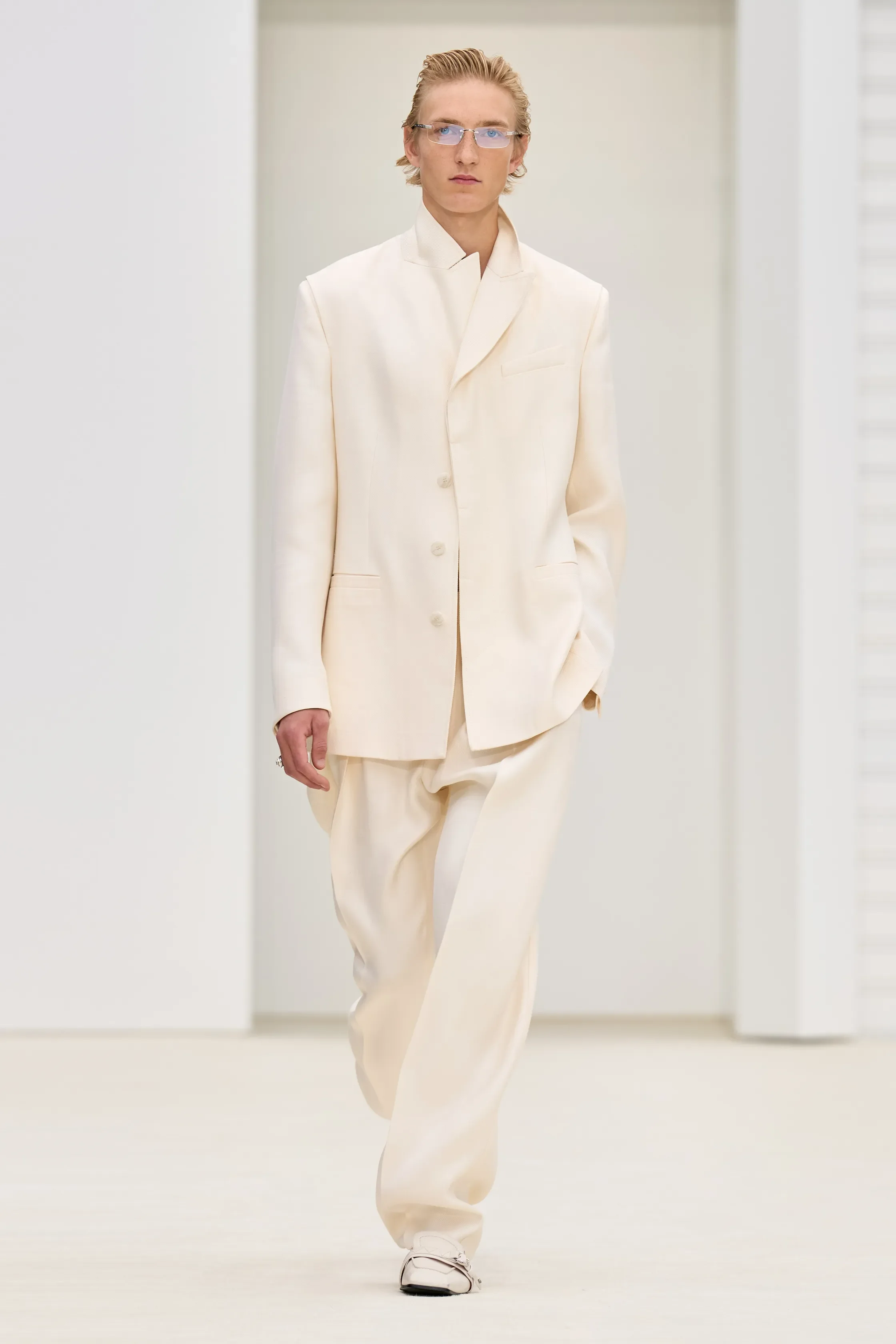 00003-ferrari-spring-2026-ready-to-wear-credit-gorunway.webp