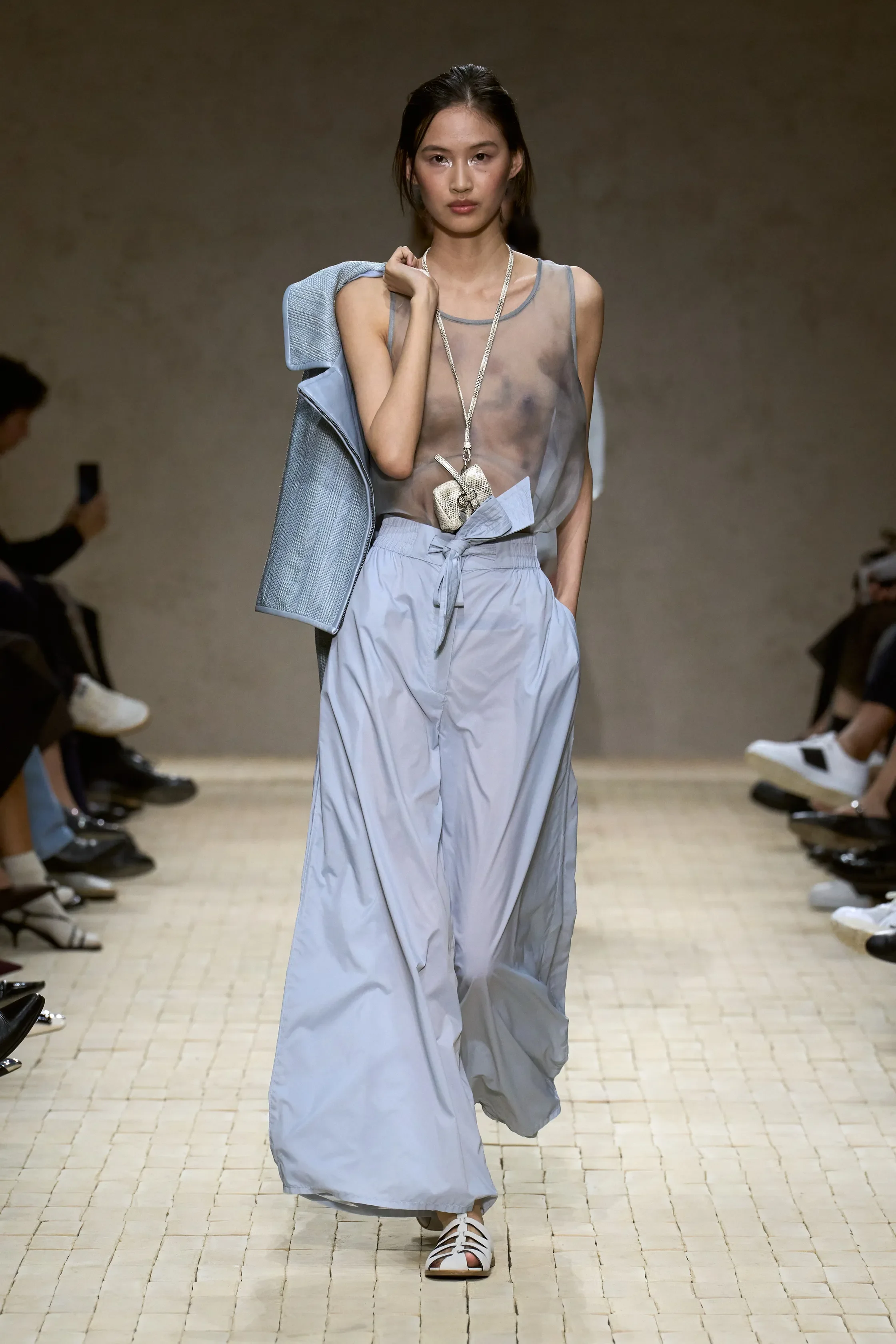 00043-emporio-armani-spring-2026-ready-to-wear-credit-gorunway.webp