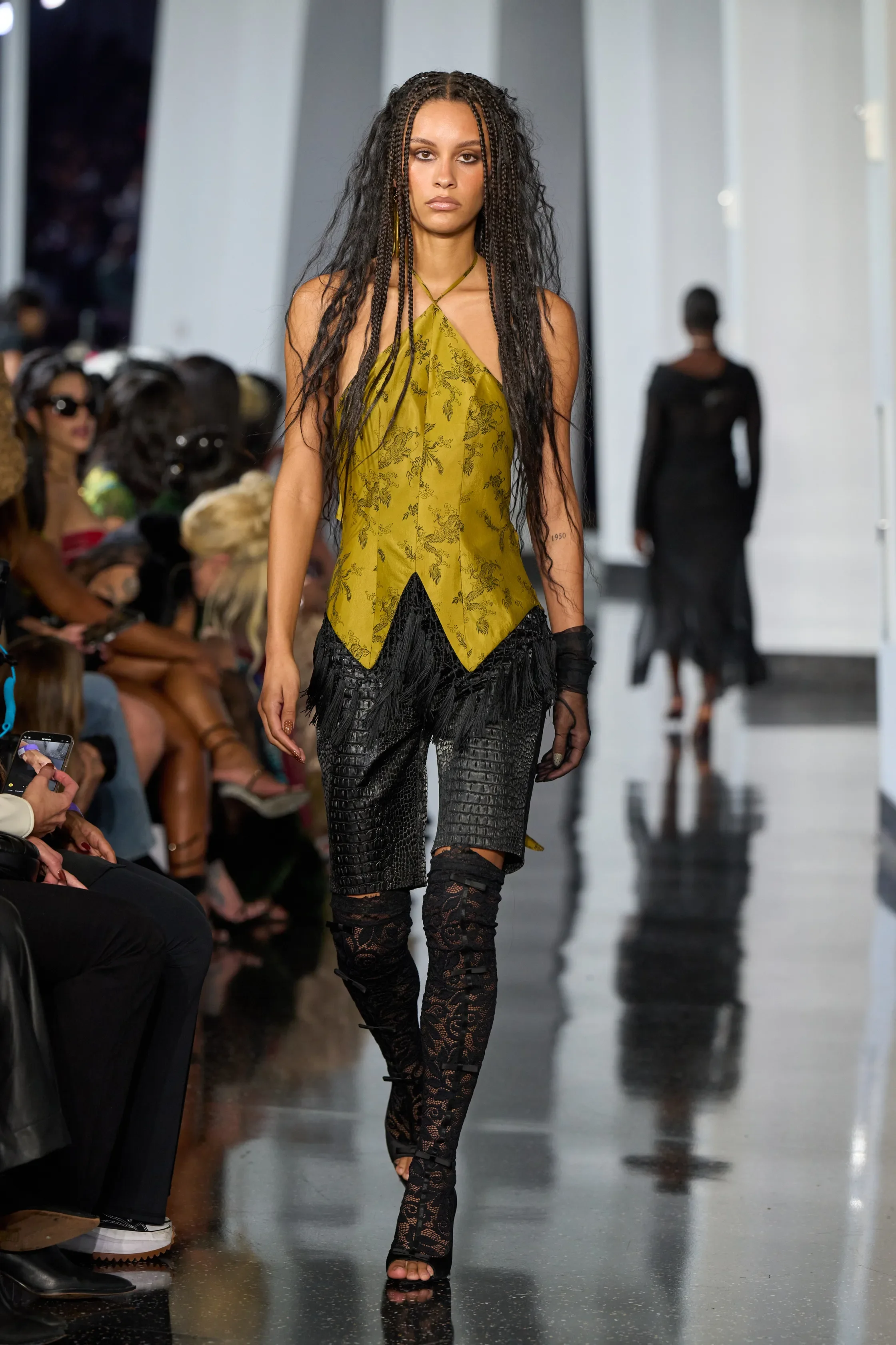 00033-kim-shui-spring-2026-ready-to-wear-credit-gorunway.webp