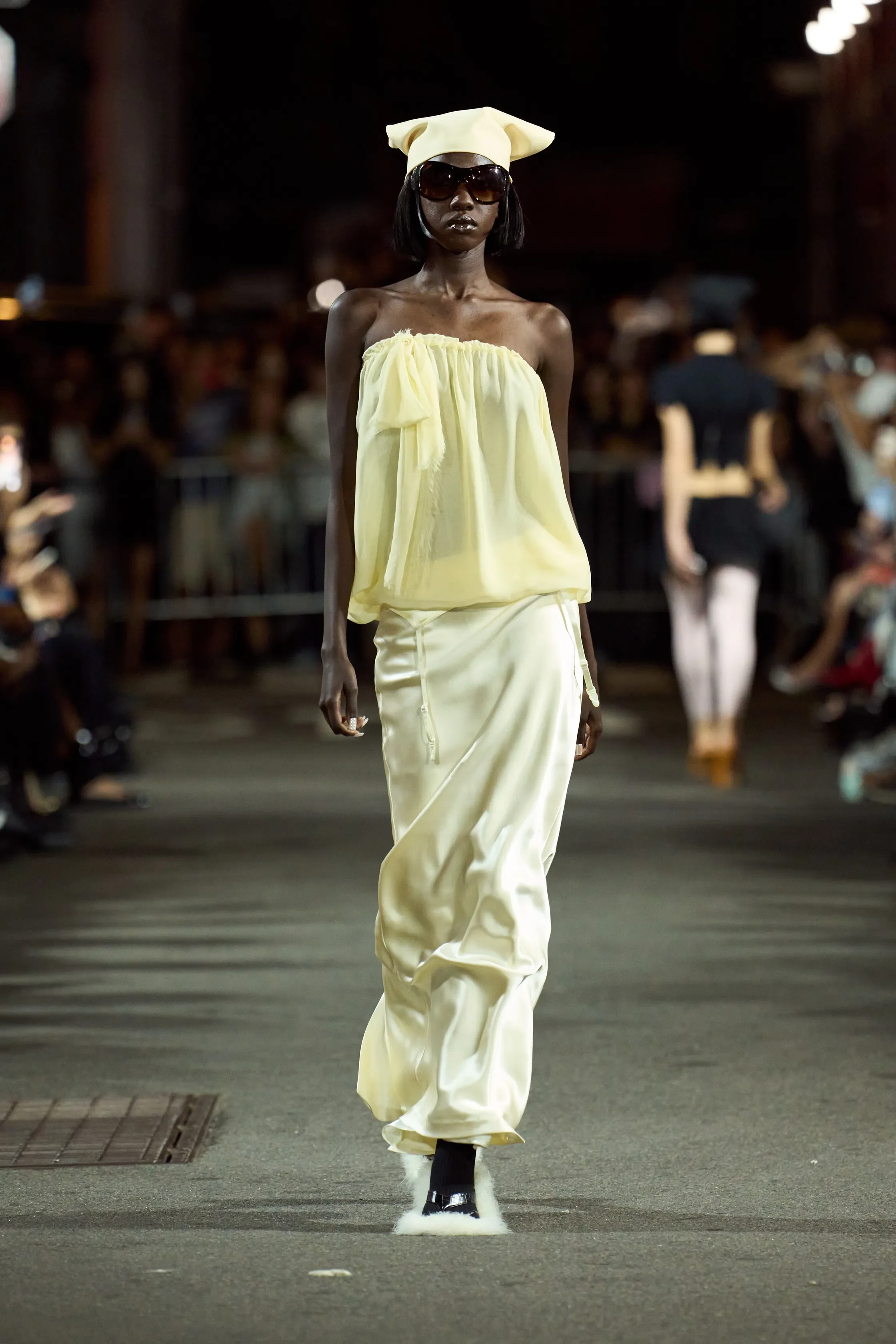 00005-christian-cowan-spring-2026-ready-to-wear-credit-gorunway.webp