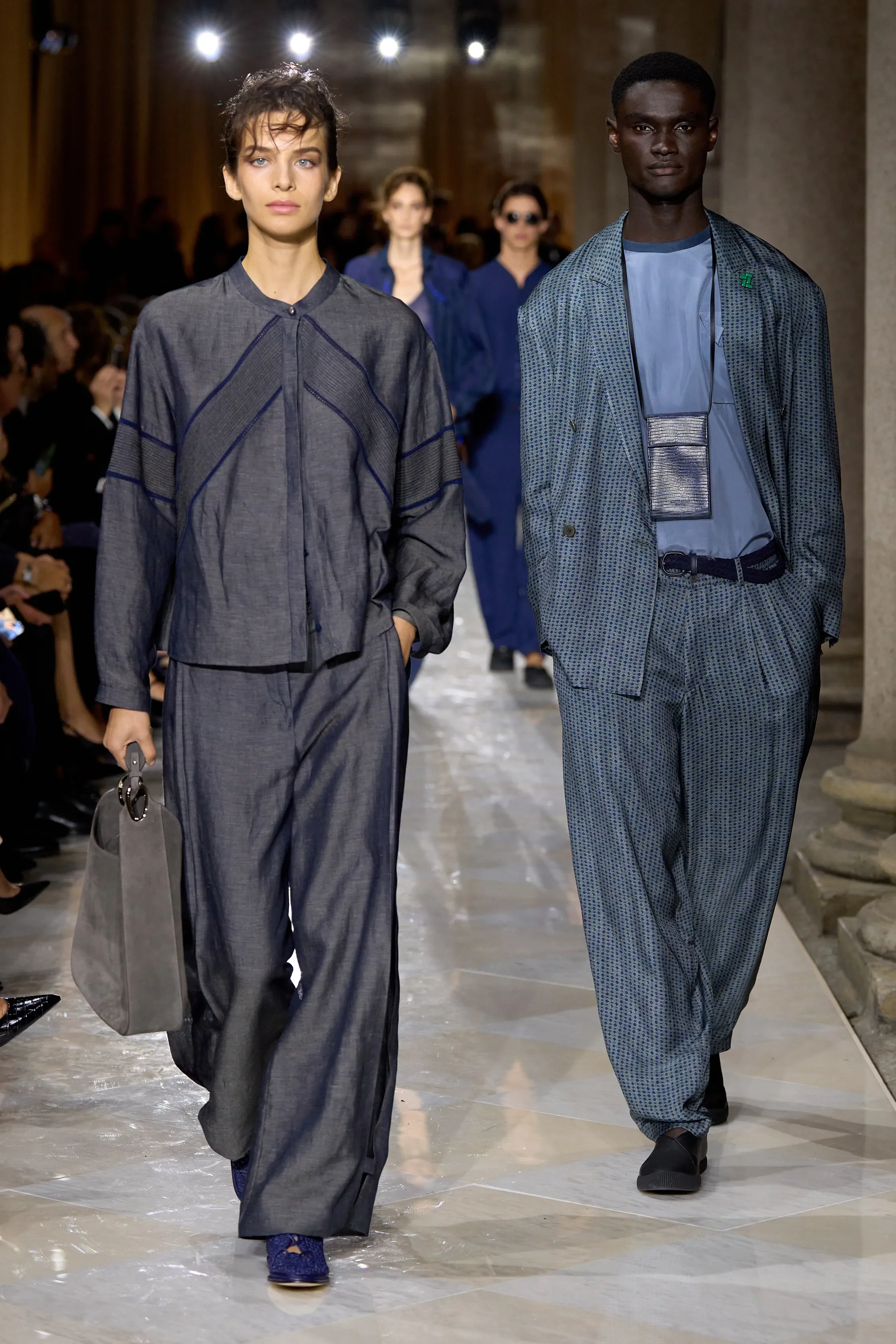 00032-giorgio-armani-spring-2026-ready-to-wear-credit-gorunway.webp