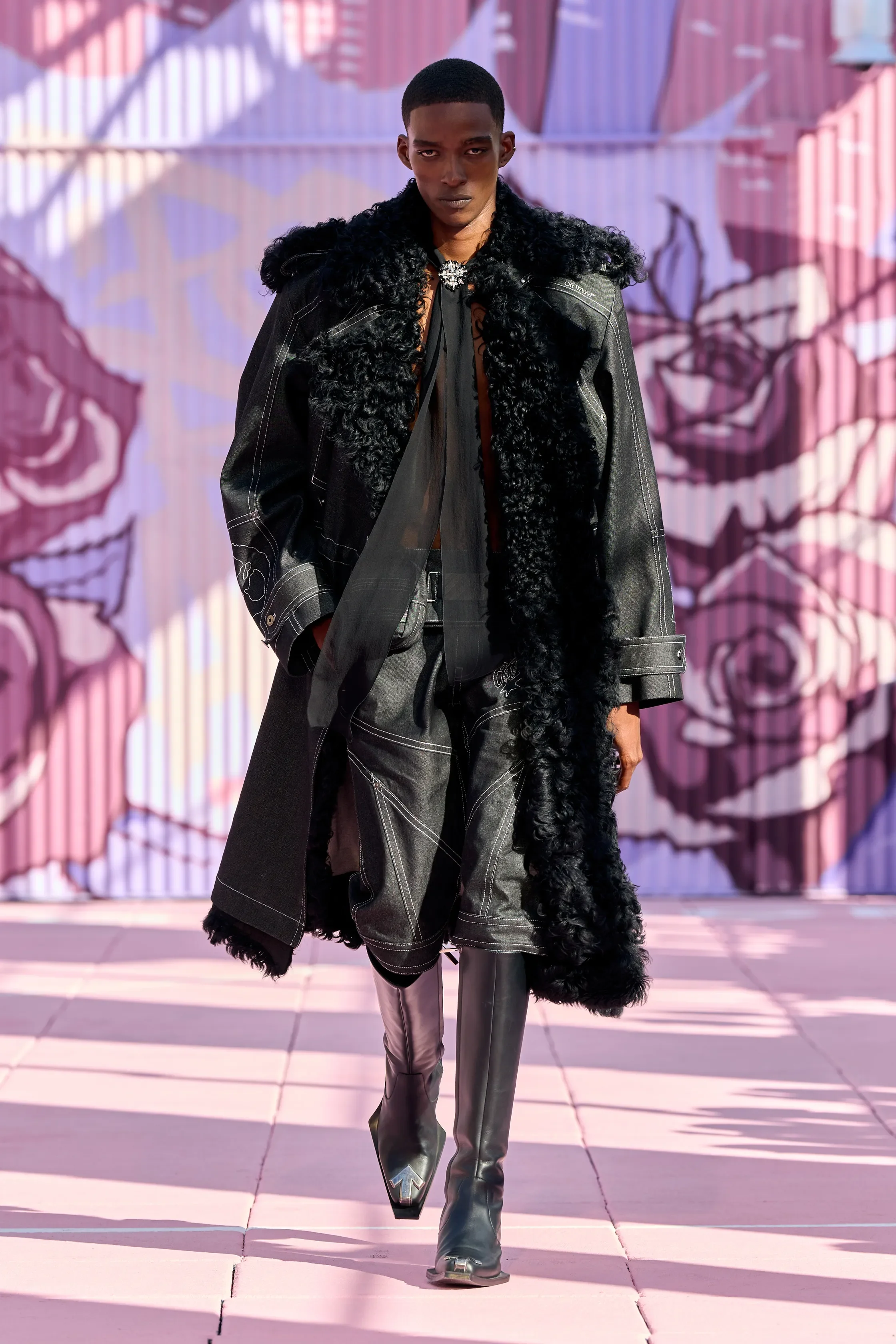 00002-off-white-spring-2026-ready-to-wear-credit-gorunway.webp
