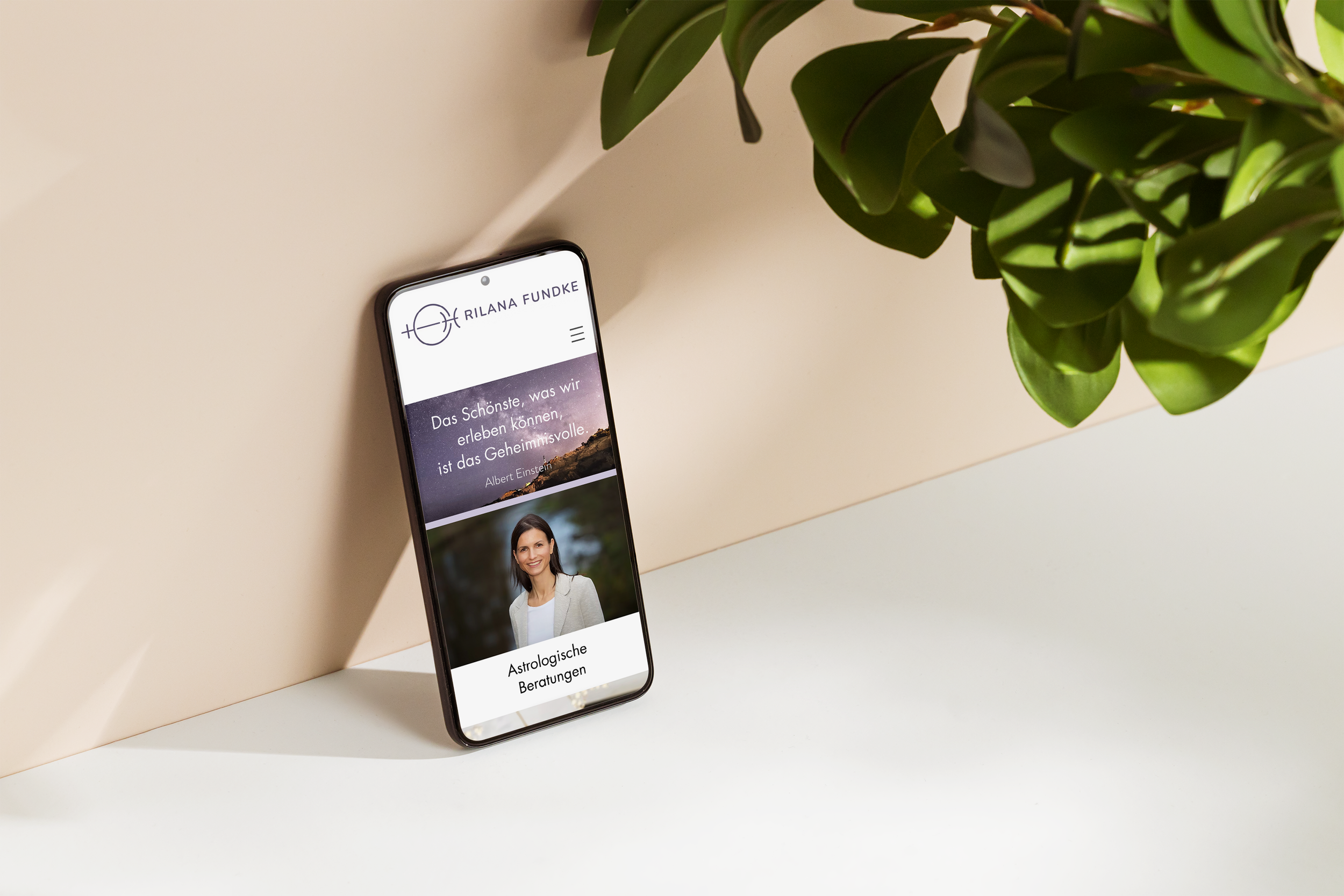 Handy Mock-Up mit Kundin Rilana Fundke