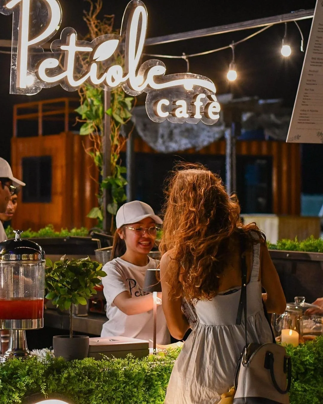 Petiole+Café+vegan+restaurant+Bahrain+2.jpg