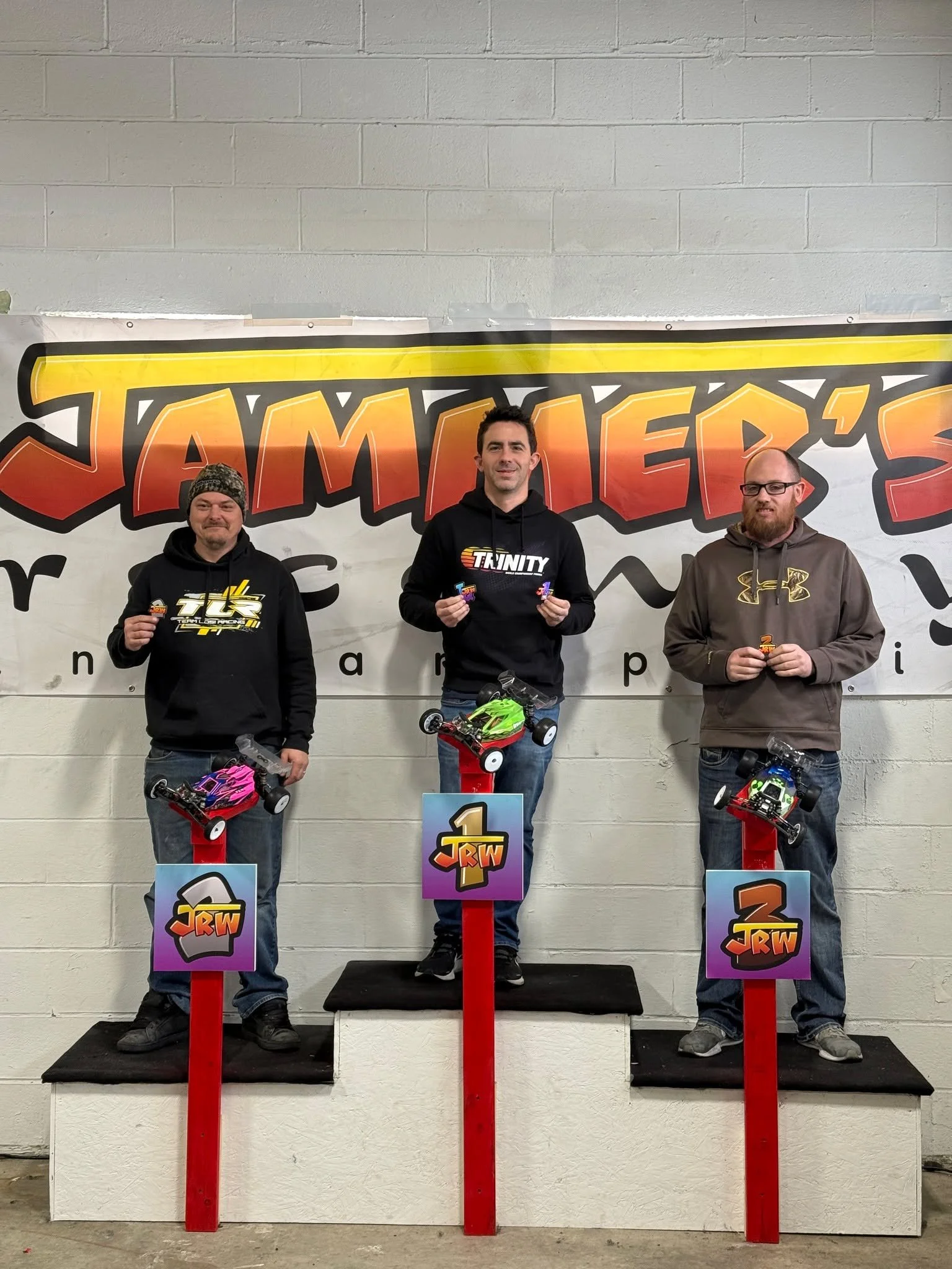 A little bit of a bigger day than I thought it would be with the Superbowl happening. The stand out race for me was probably 17.5 Buggy with multiple change-ups in the podium throughout the race. Including Jacob Robins falling to last from TQ on the 