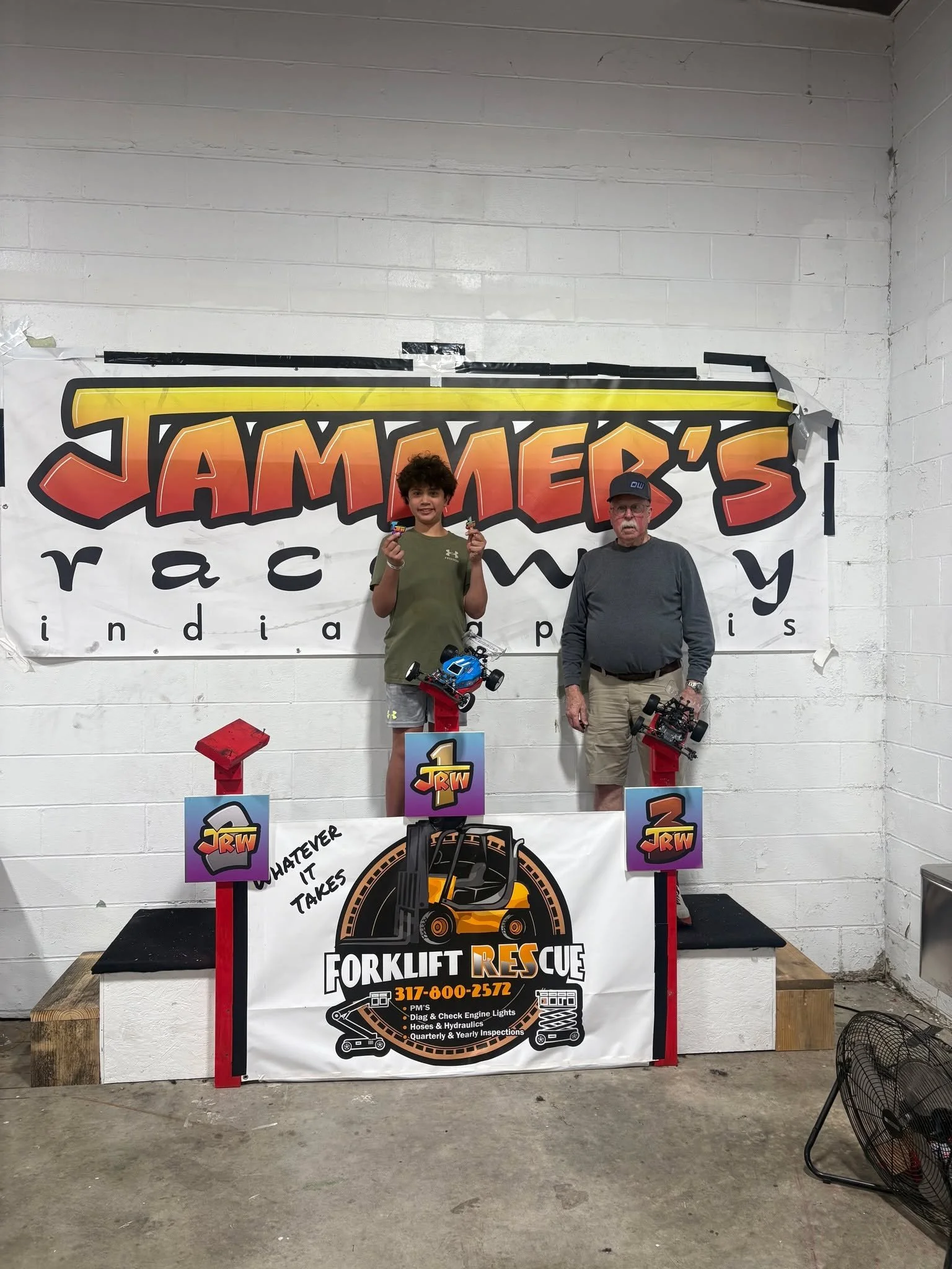 Definitely worth checking out the Mains highlights I have here: https://youtu.be/64K8rN7IYOQ?si=H3YK1HwEORR7oGOq
Some exciting finishes, and that's all I'm going to say about that!
Sportsman
1) THEO DROUILLON
2) JOHN SUMNER

17.5 Buggy
1) GEORGE A (T