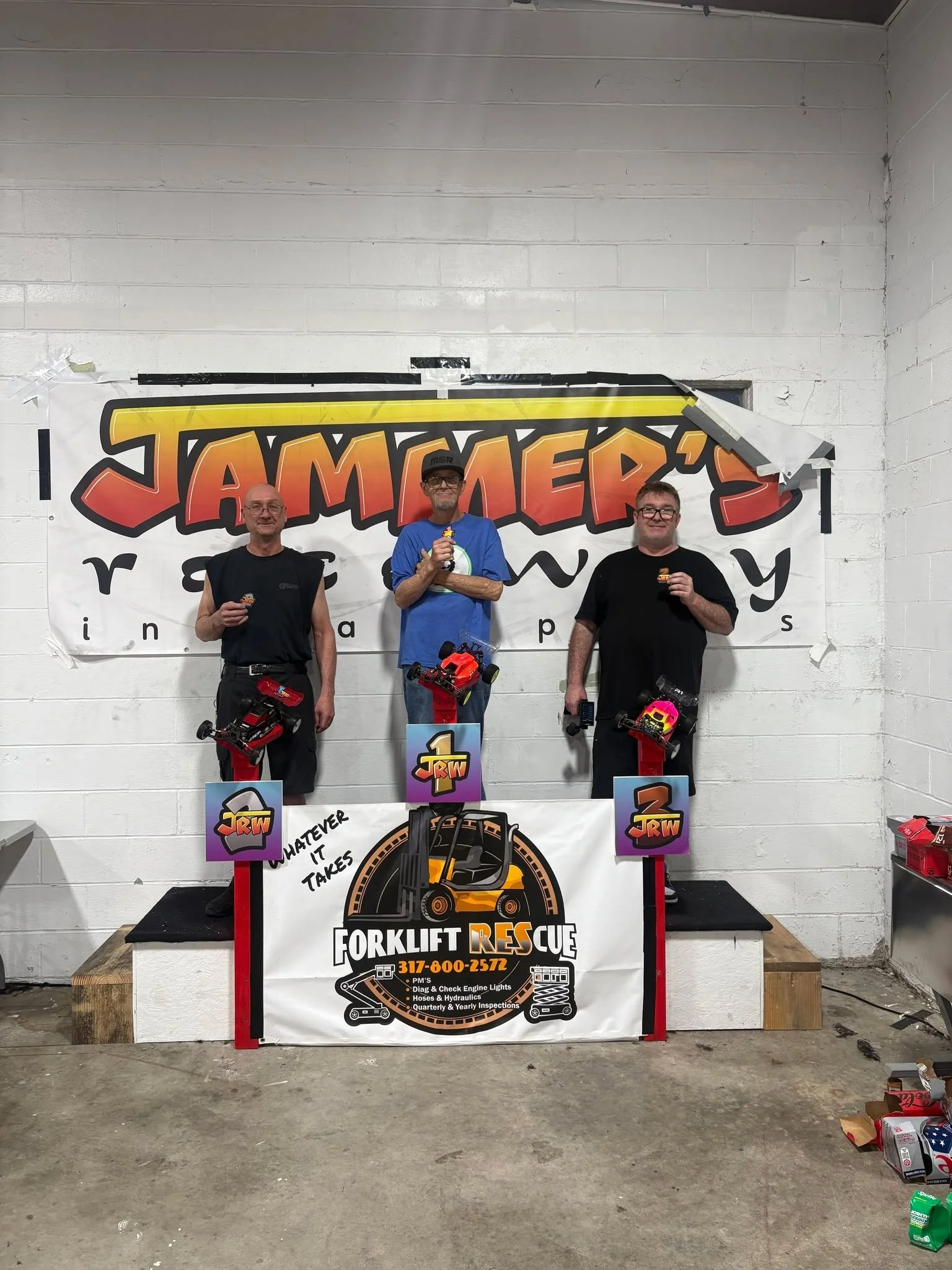 Rob Russell and Tucker Mitchel put on quite the show in 17.5. Finishing the race only 3/10ths of a second apart after trading the lead a couple times over the 7 minute Main. Kyle had a promising start, but broke out in Wheeler. And Brian Fink worked 