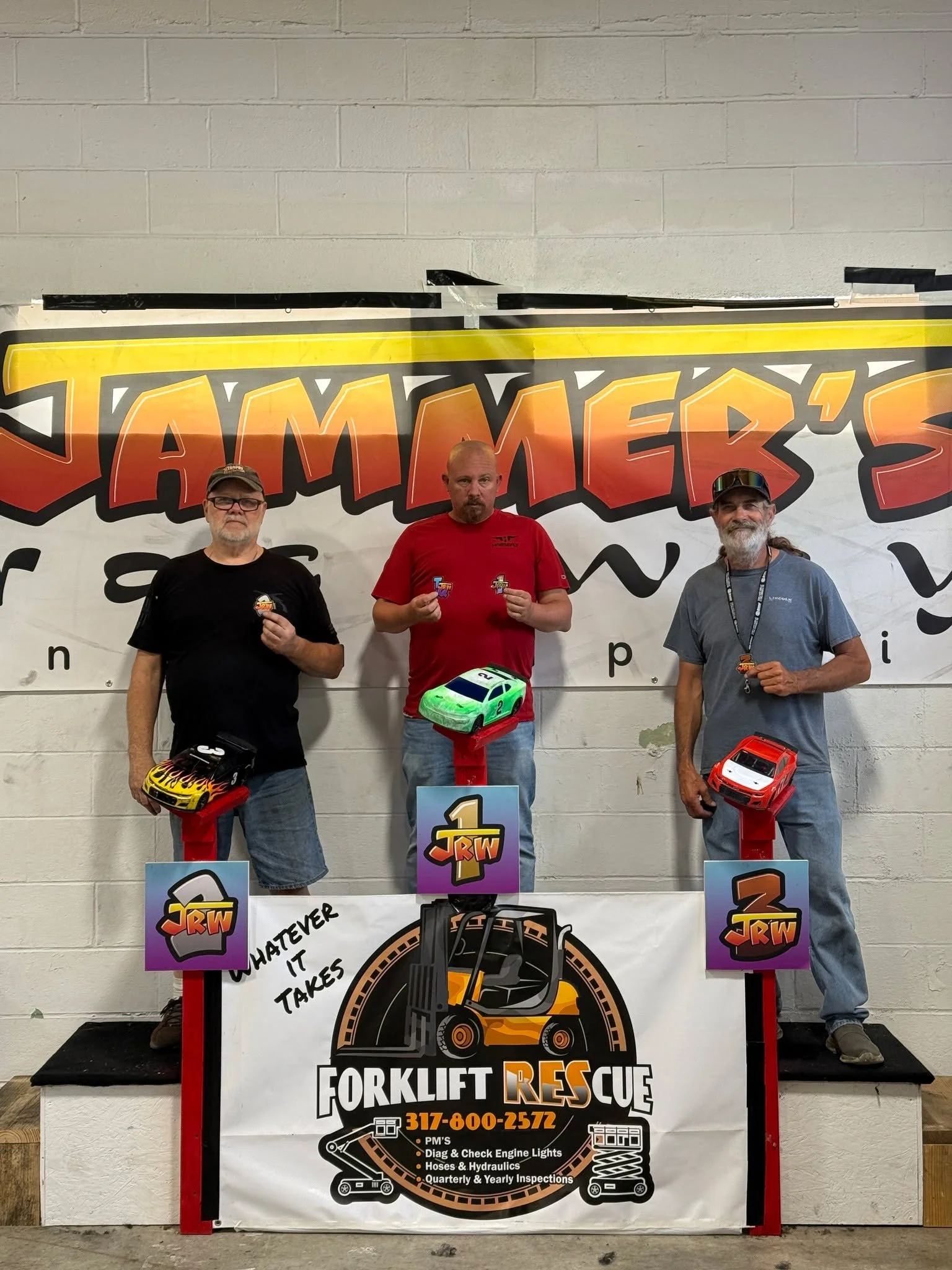 A great start to our Summer Point Series for our Oval folks this past Saturday.
In NASCAR Kenny just edged out Lee for 2nd place by just 9/10ths of a second after 47 laps.
CJ and Bradee were just a lap apart will the bell chimed at the end of Losi Sp