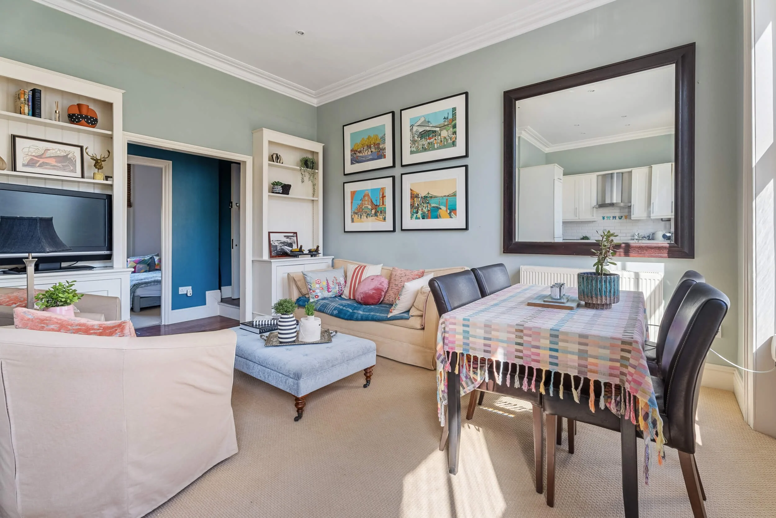 For Sale - 2 Bed 'Chelsea Flat' in W12