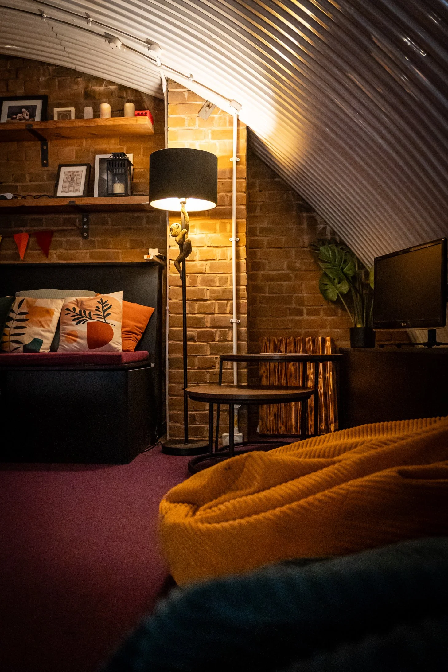 Studio Features Ph23.jpg