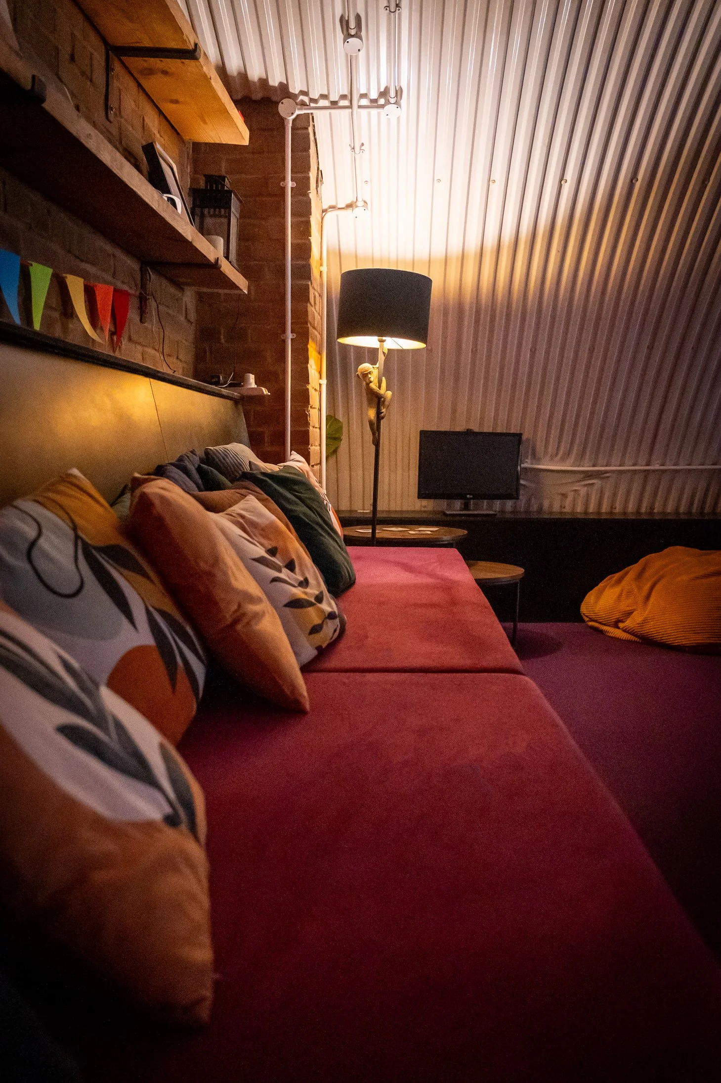 Studio Features Ph31.jpg