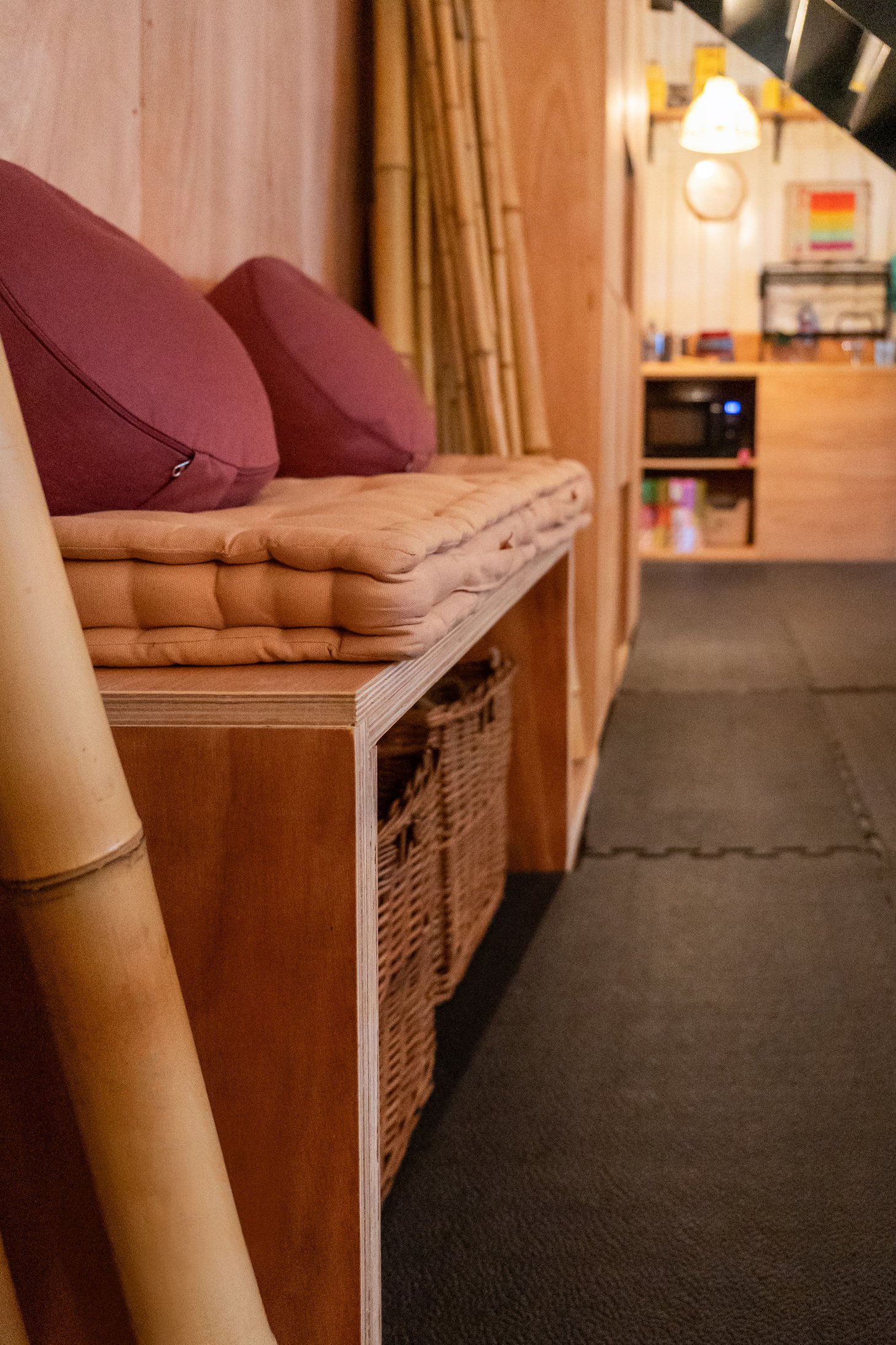 Studio Features Ph21.jpg