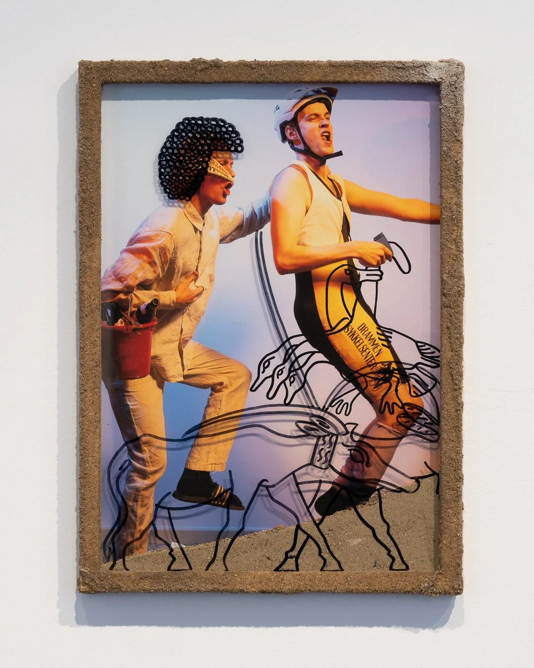  Wo ist das Bier? Meine Kehle ist trocken wie Stroh!  Sand, glass, wood, pigment print , acrylic  45 × 33 cm (in artist's frame) 2025