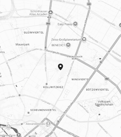 Karte von einem Stadtgebiet, mit Markierungen für verschiedene Stadtteile wie Kollwitzkiez, Winsviertel und Bötzowviertel, sowie Punkten für Sehenswürdigkeiten wie das Zeiss-Großplanetarium und das Volkspark Friedrichshain.