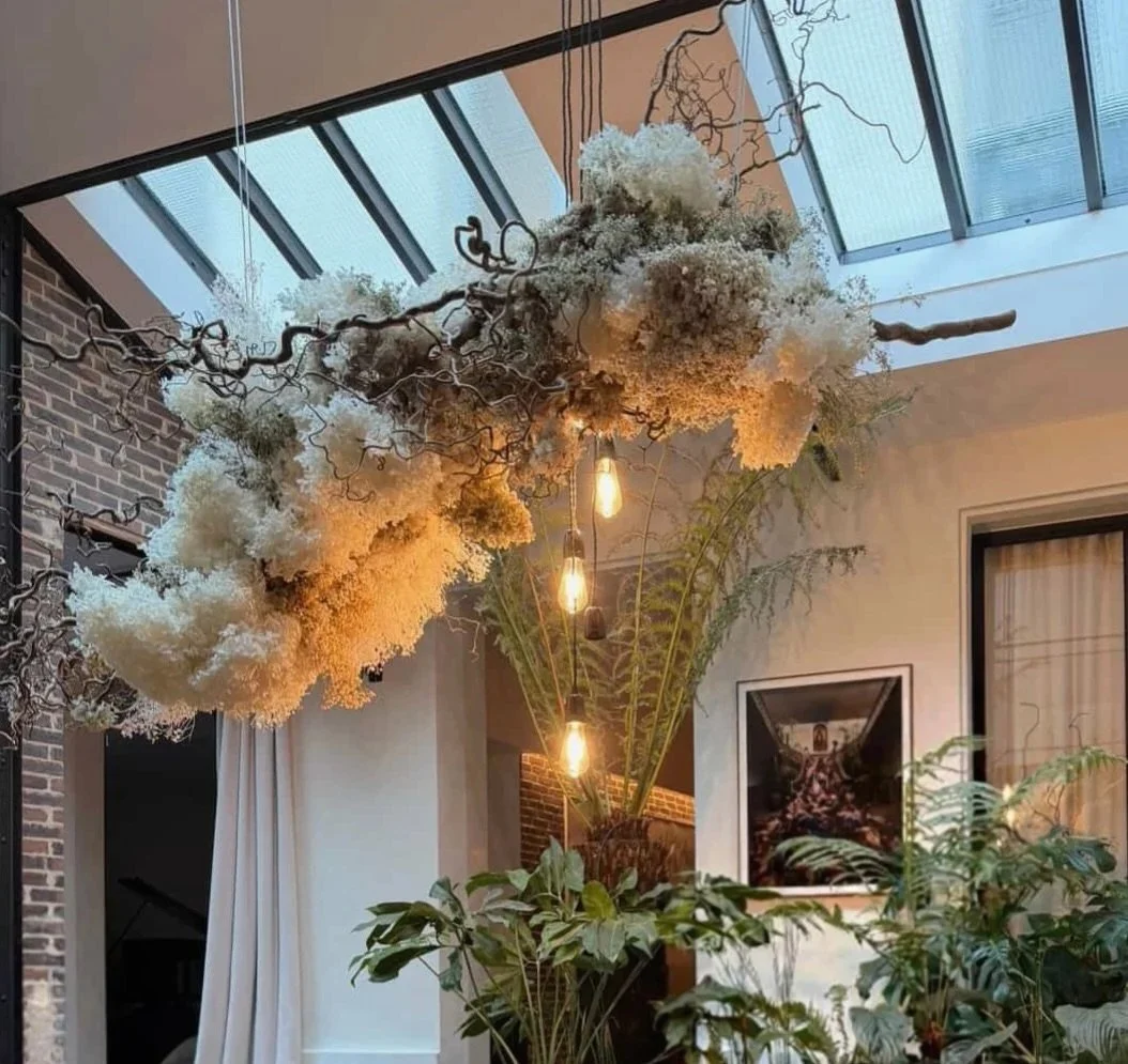 Permanent Floral Chandelier, Paris 2026, Assistant: Leoni Kolbeck