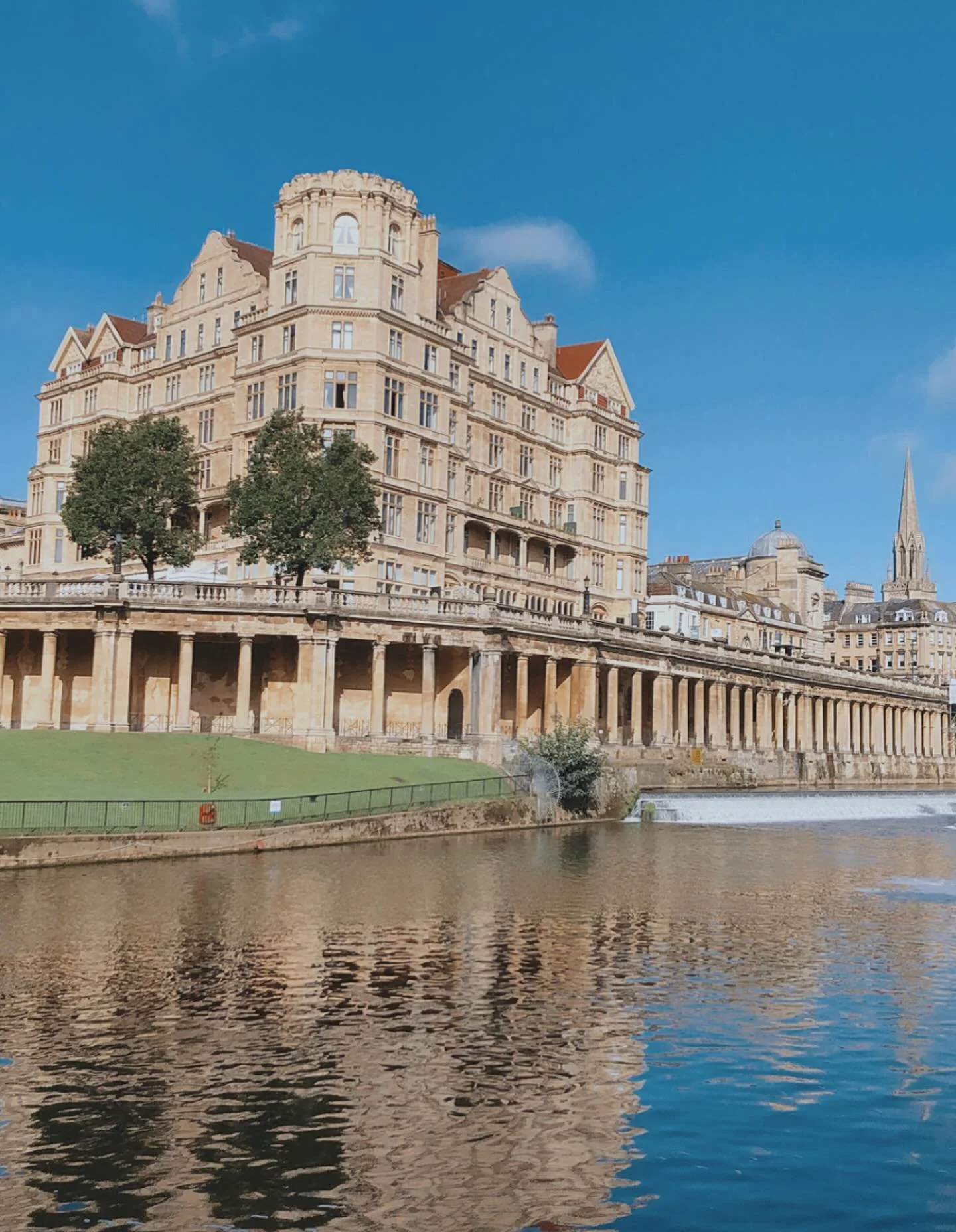 📍 Based in Bath, we support clients both locally and remotely to reach you wherever you are. 

From personal assistance and executive business organisation to personal lifestyle management and creative services. Our role is to give you back your mos